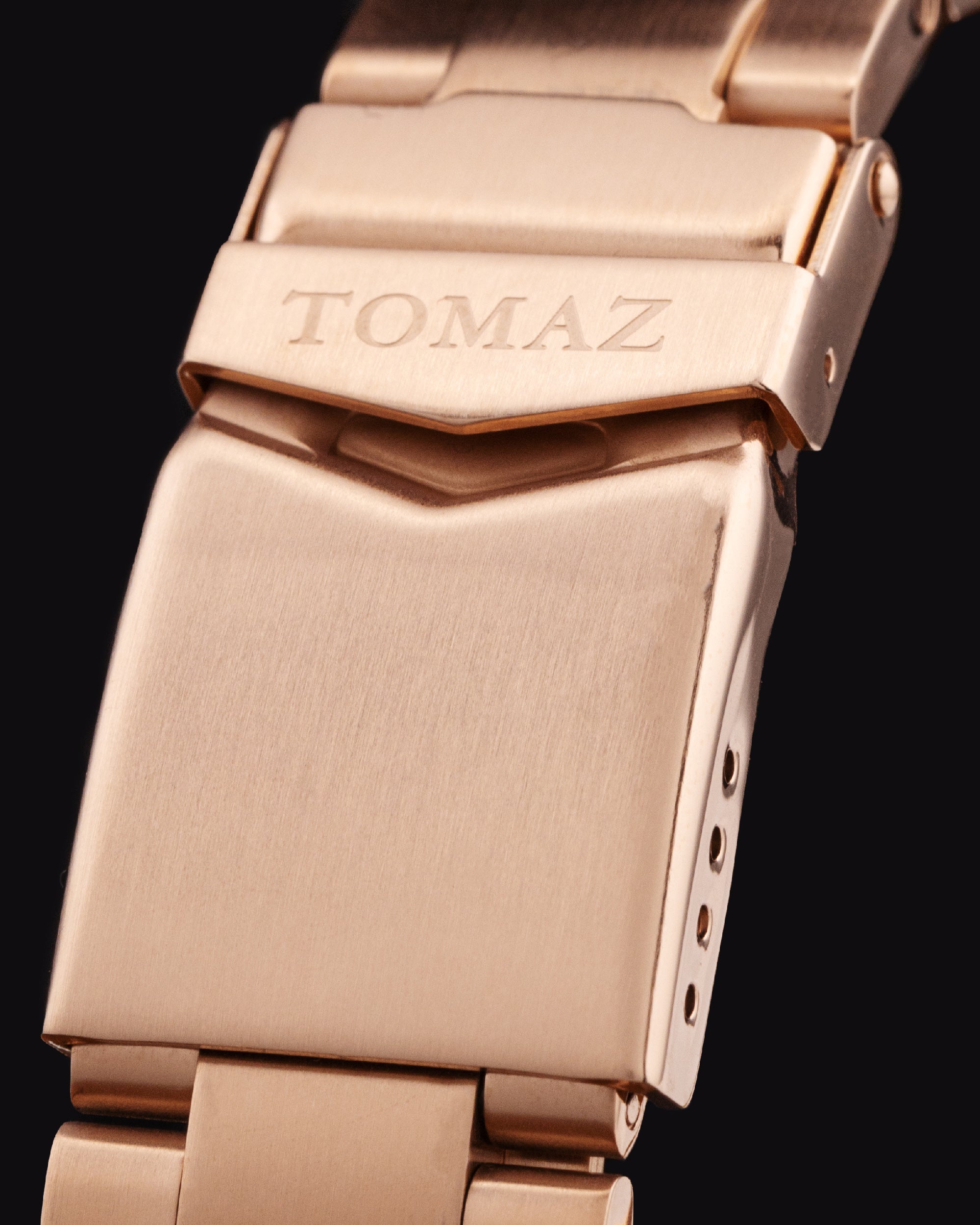 Ultimate Diver GR06-D13 (Rosegold/Hitam) dengan Rainbow Swarovski (Rosegold Stainless Steel)