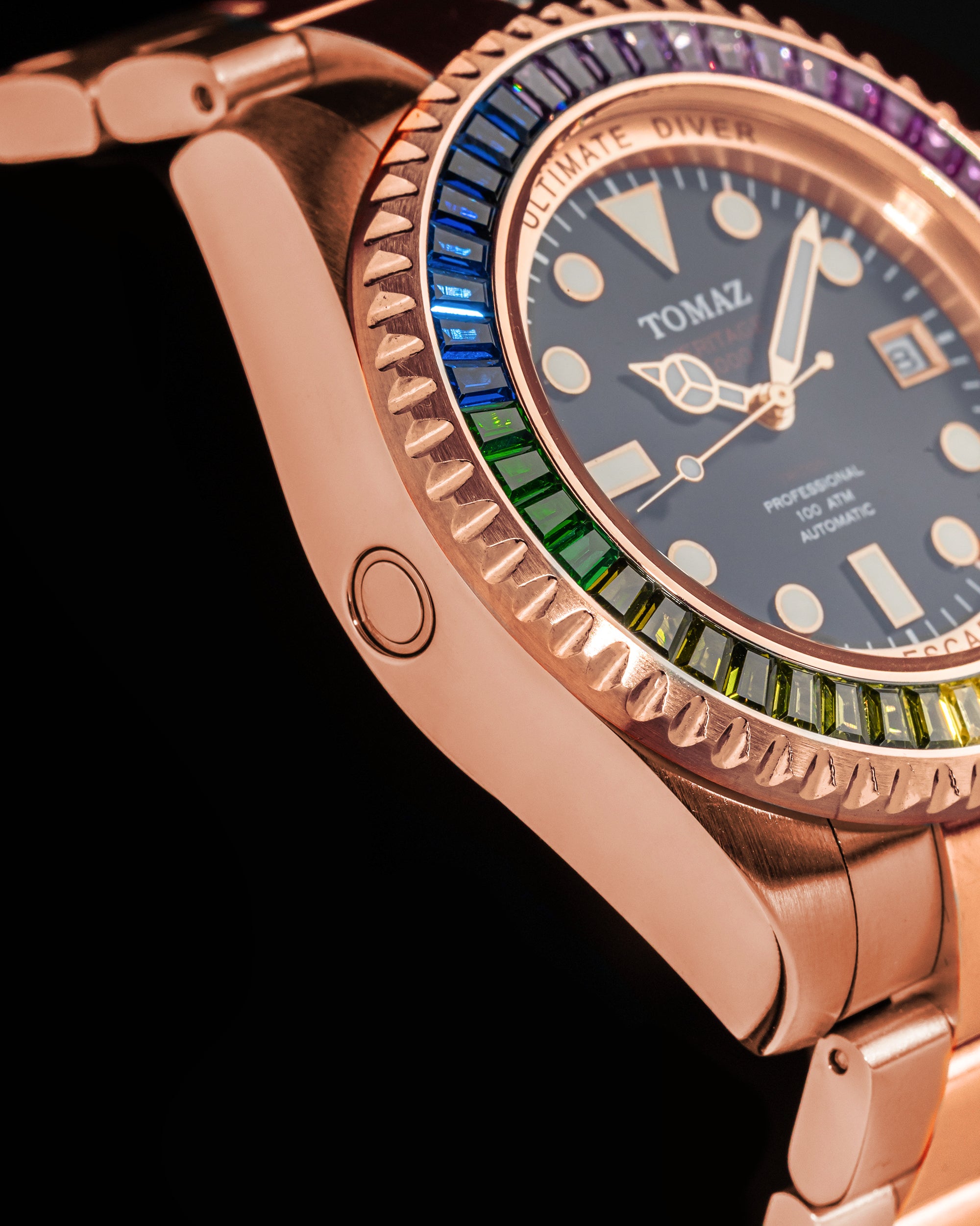 Ultimate Diver GR06-D13 (Rosegold/Hitam) dengan Rainbow Swarovski (Rosegold Stainless Steel)