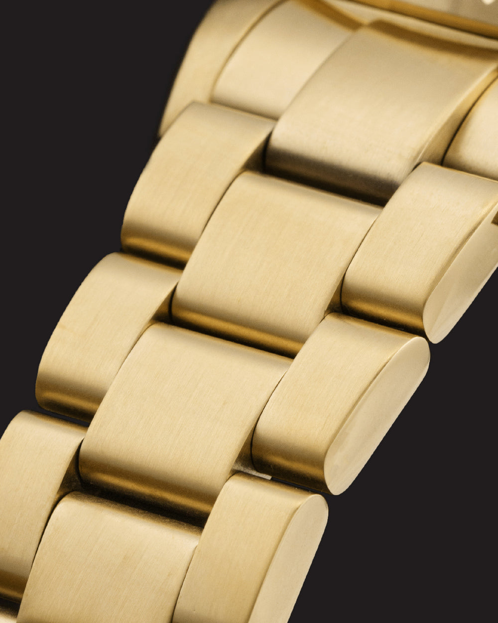 Ultimate Diver GR06-D6 (Gold/Black) with Pink Blue White Crystal (Gold Stainless Steel)