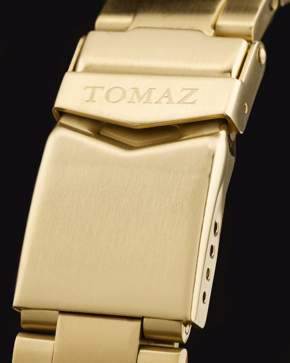 Ultimate Diver GR06-D6 (Gold/Black) with Pink Blue White Crystal (Gold Stainless Steel)