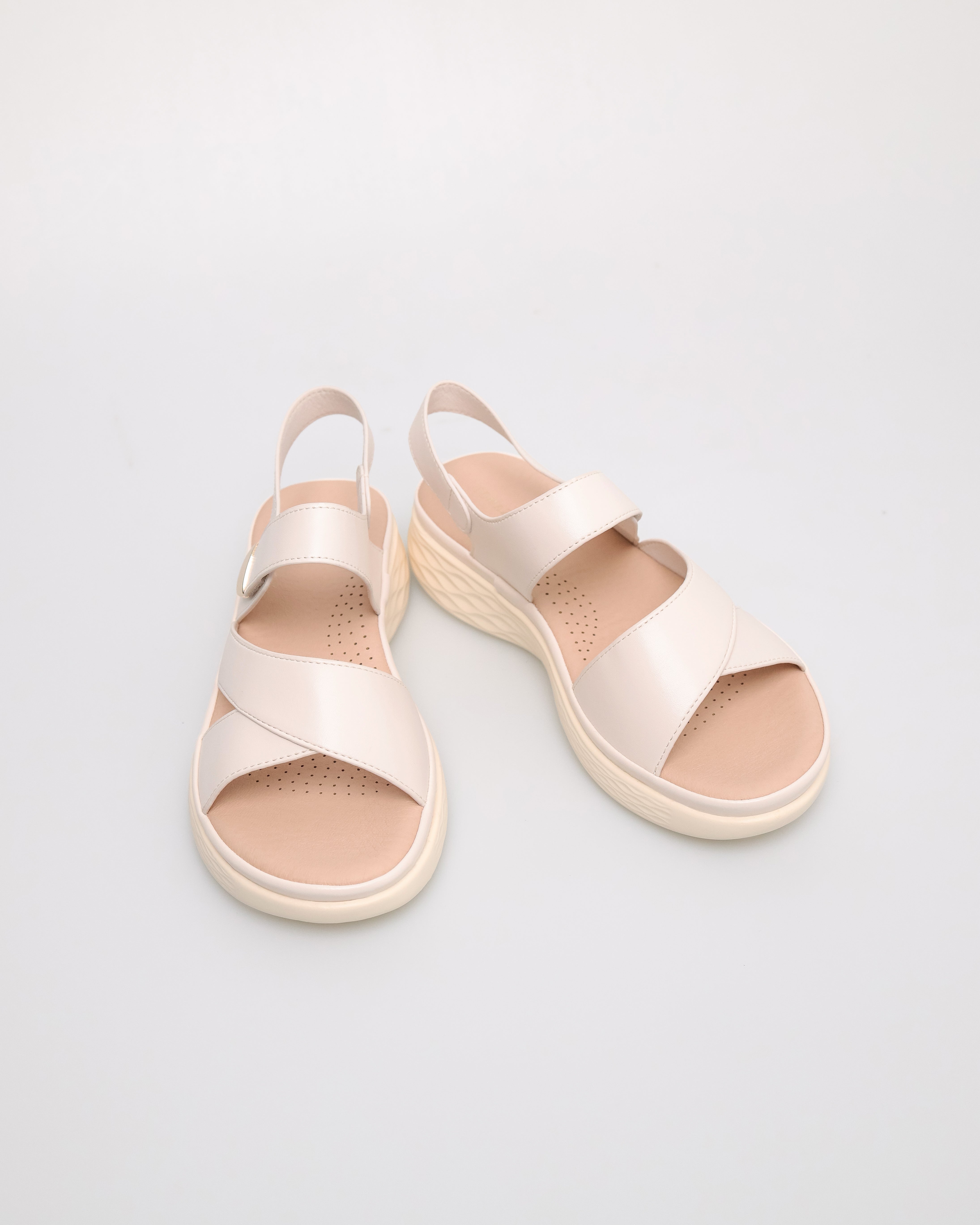 Tomaz NN498 Ladies Crossover Striders Sandals