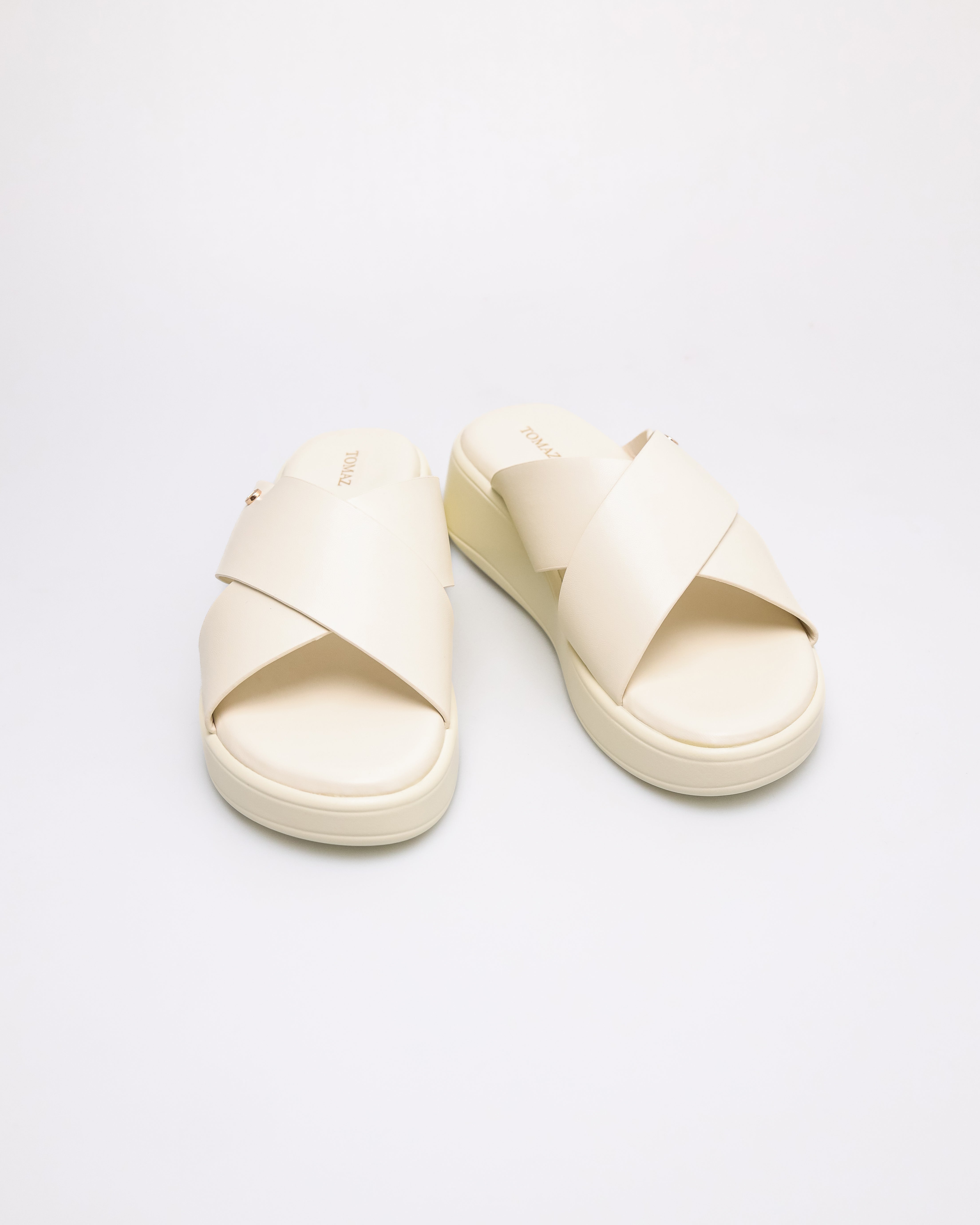 #color_off white