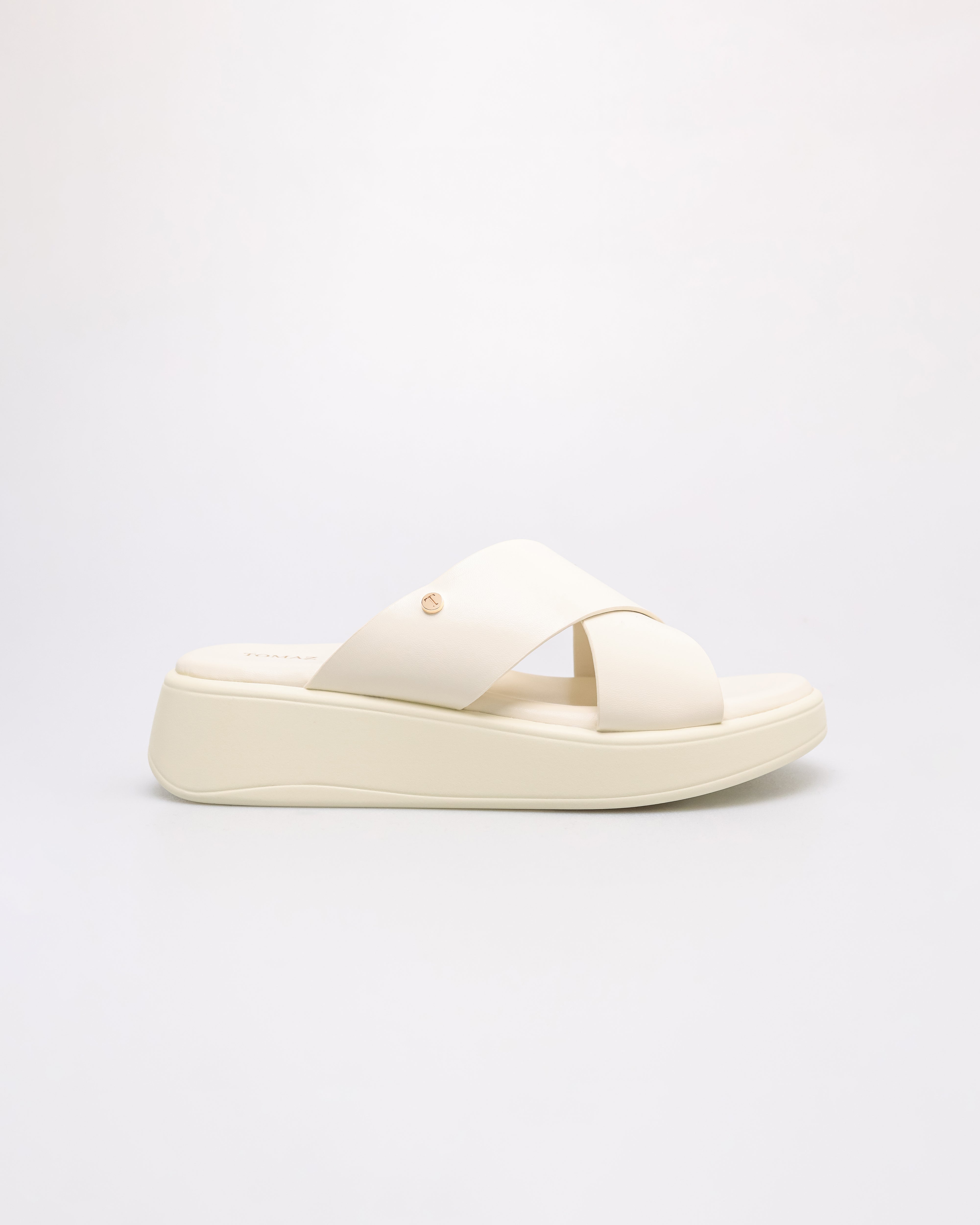 #color_off white