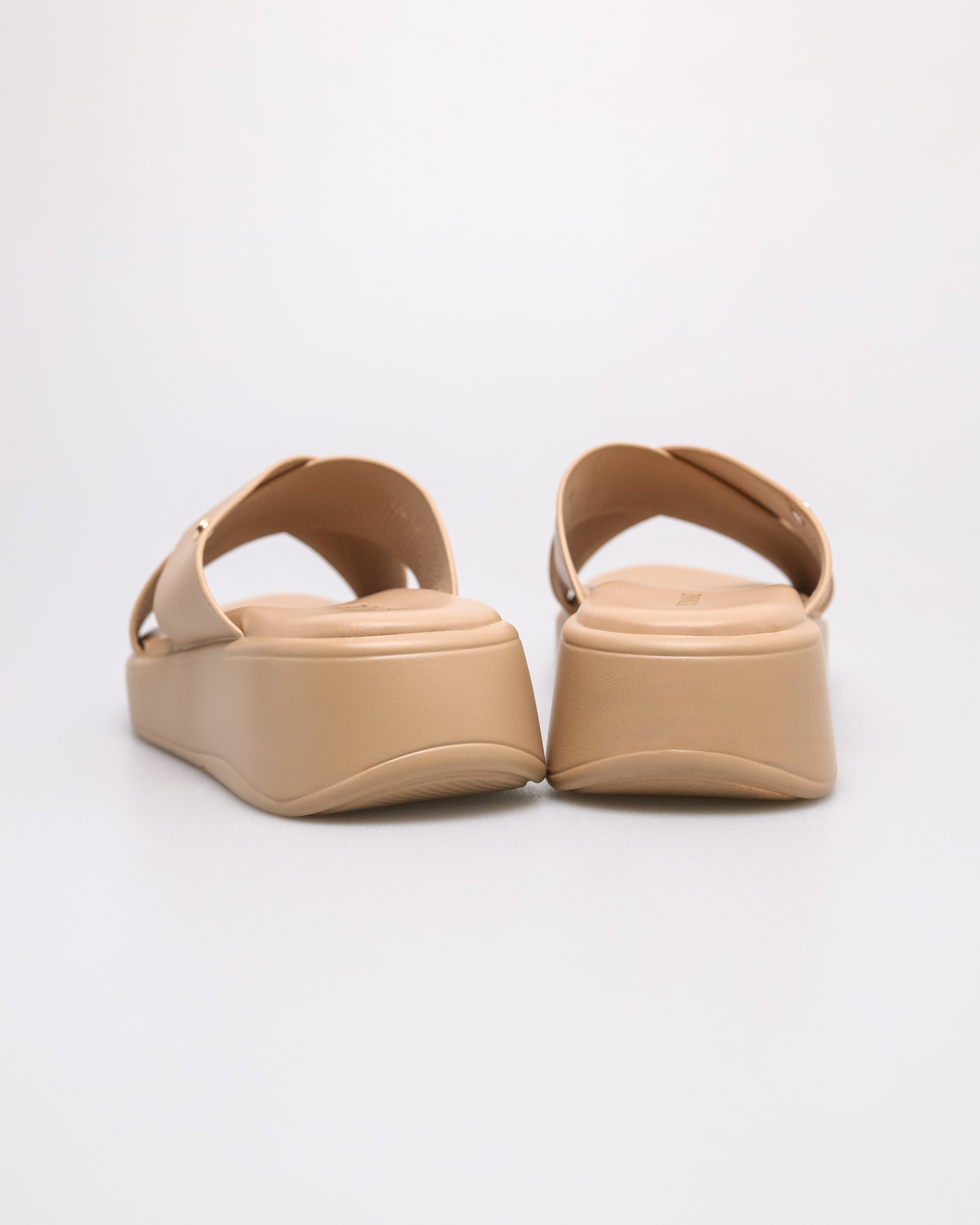 #color_light beige