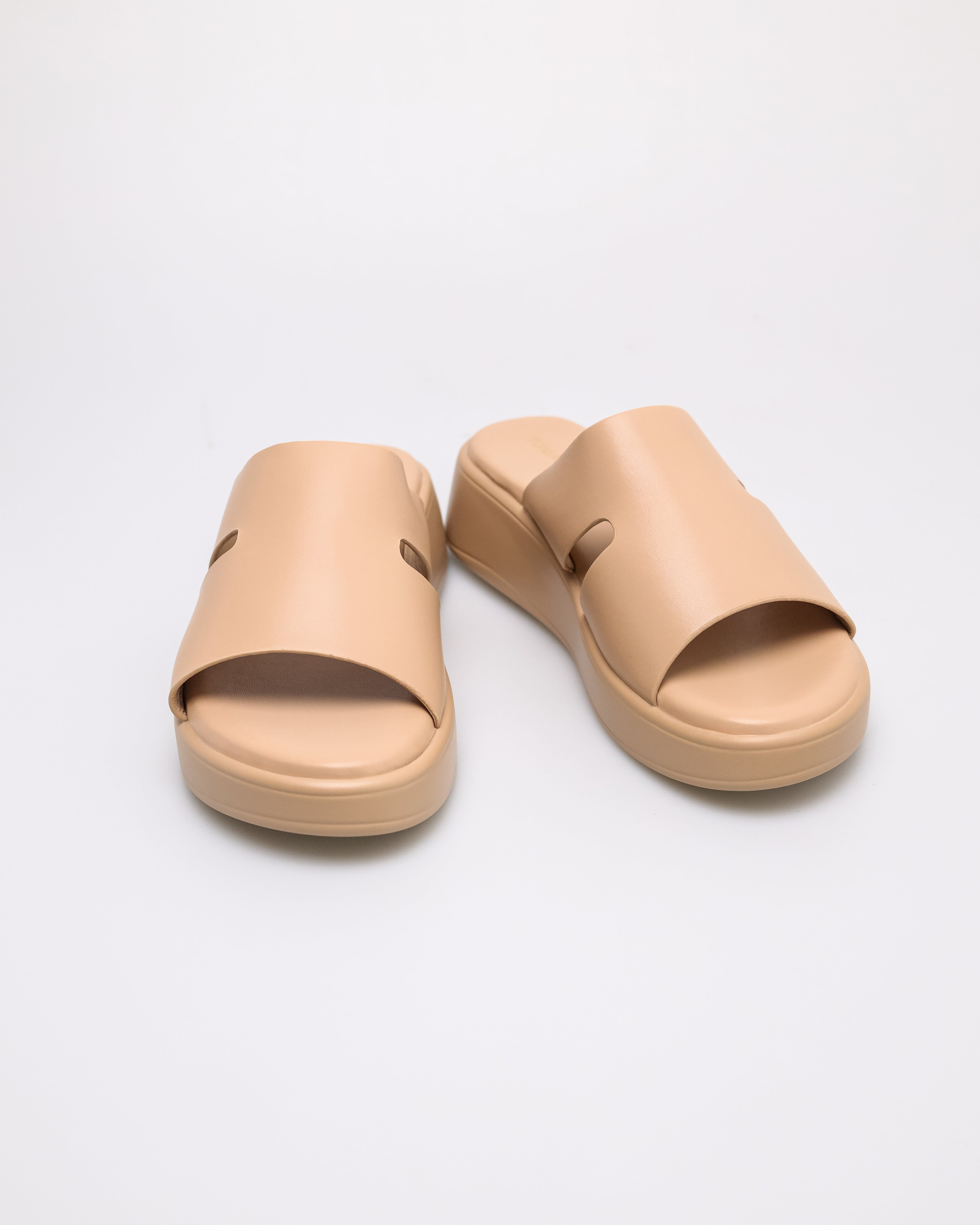 #color_light beige
