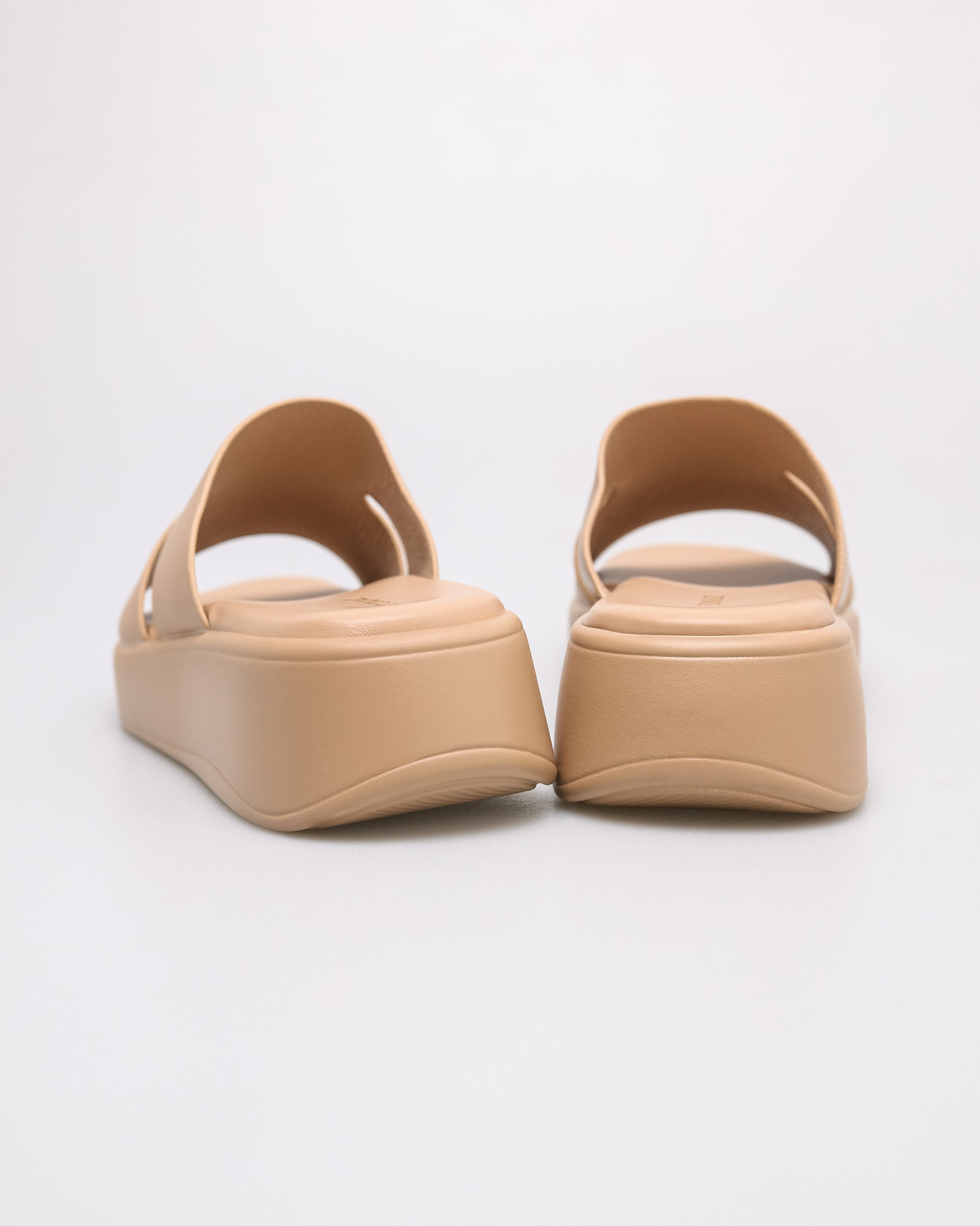 #color_light beige