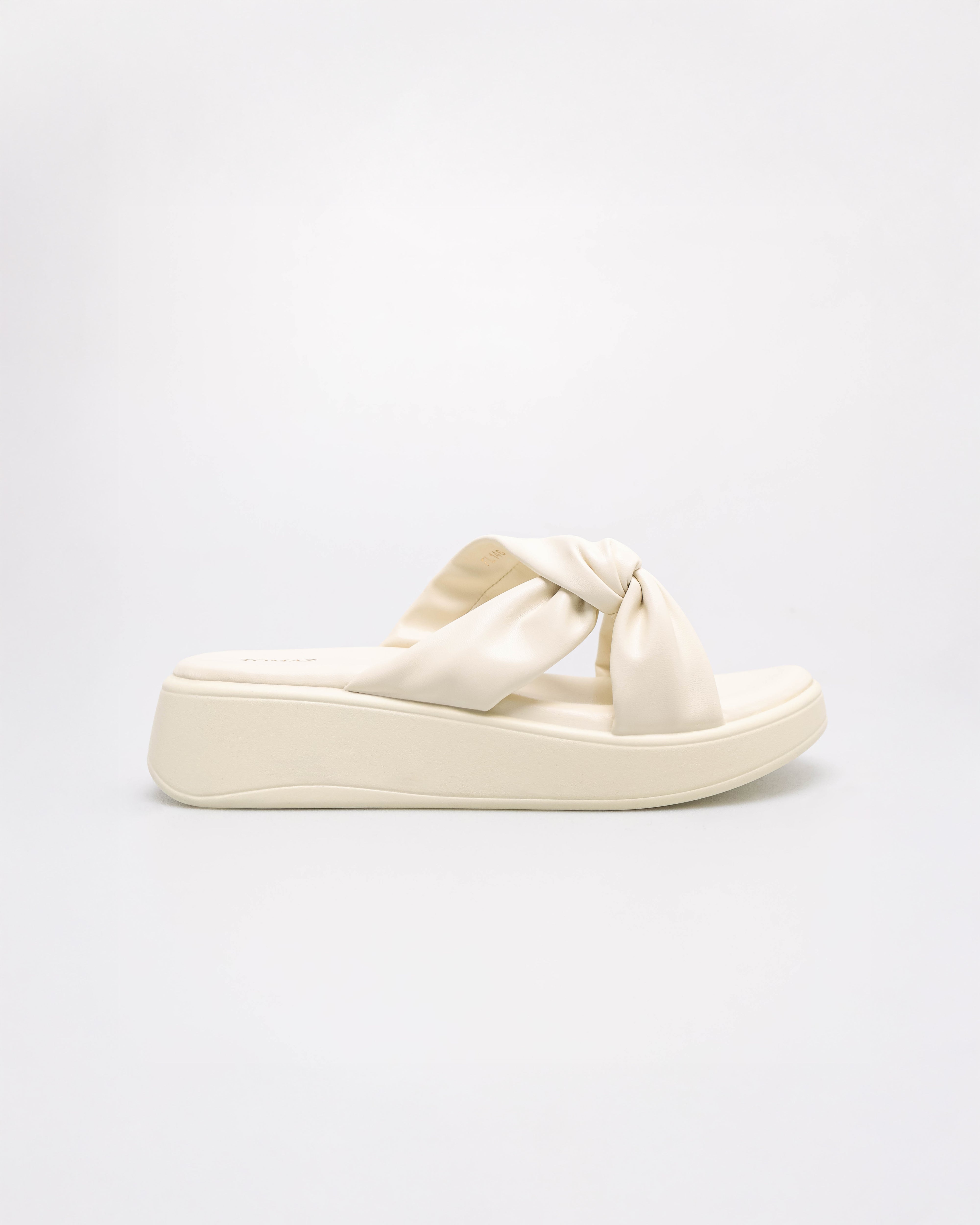 #color_off white