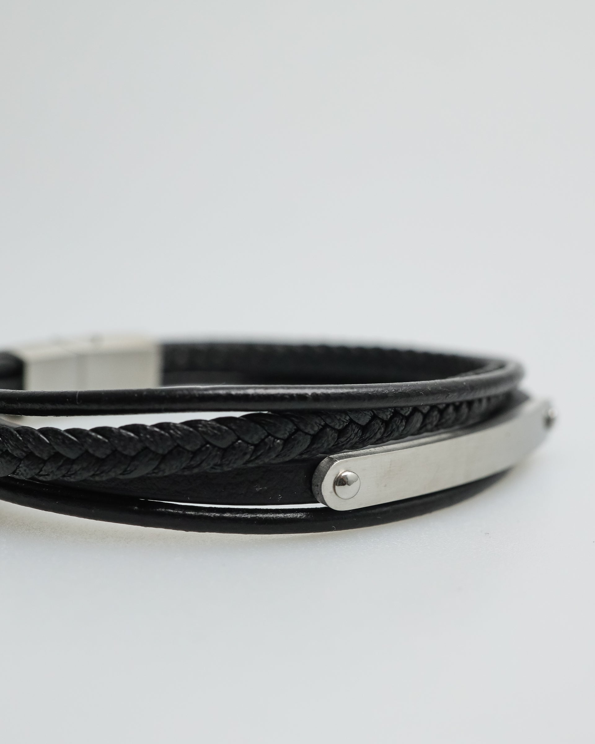 Gelang Tomaz NT402 (Hitam)