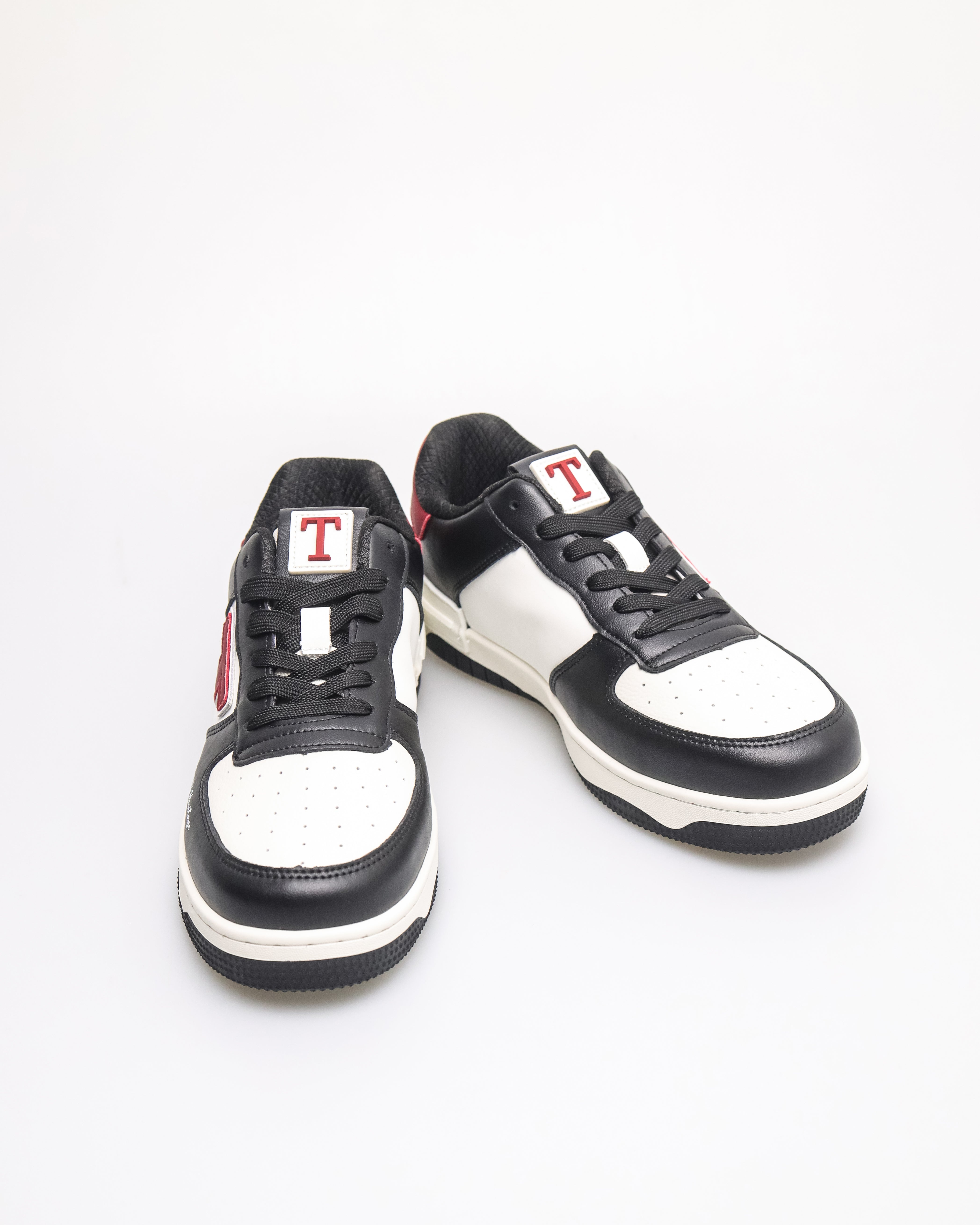 #color_black/white/red