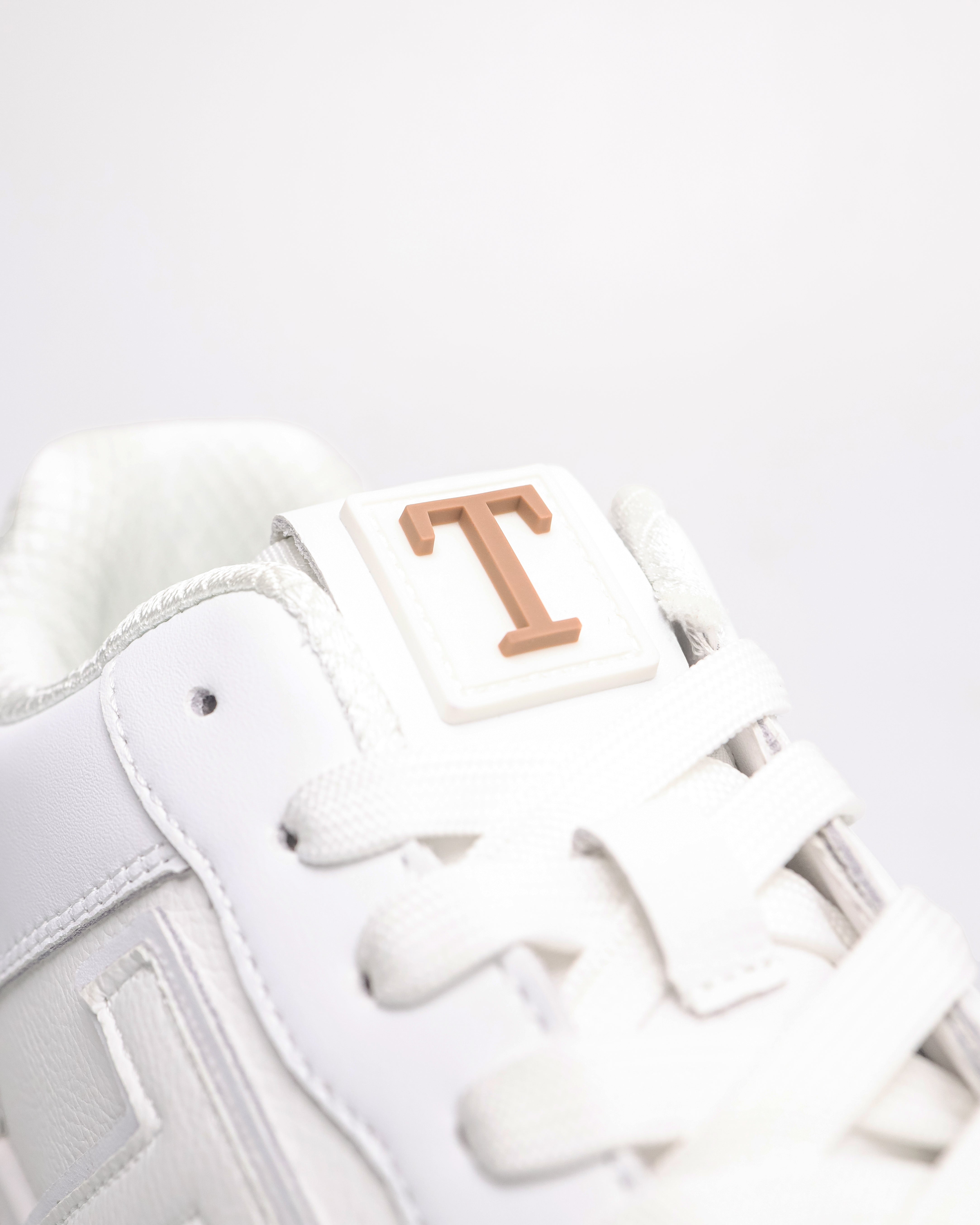 #color_white/yellow