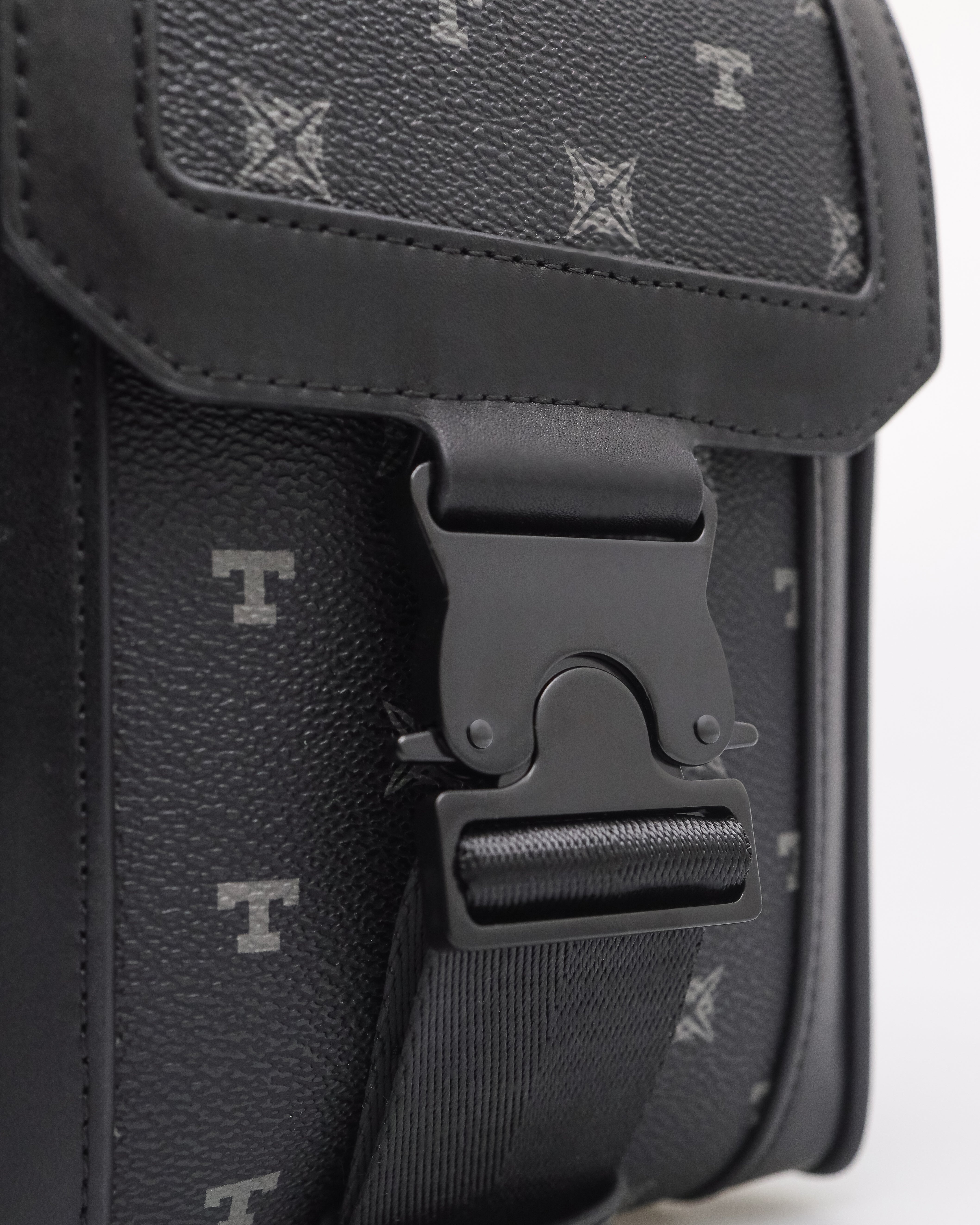 Tomaz NT-TZ442 Monogram Men's Bridle Bag