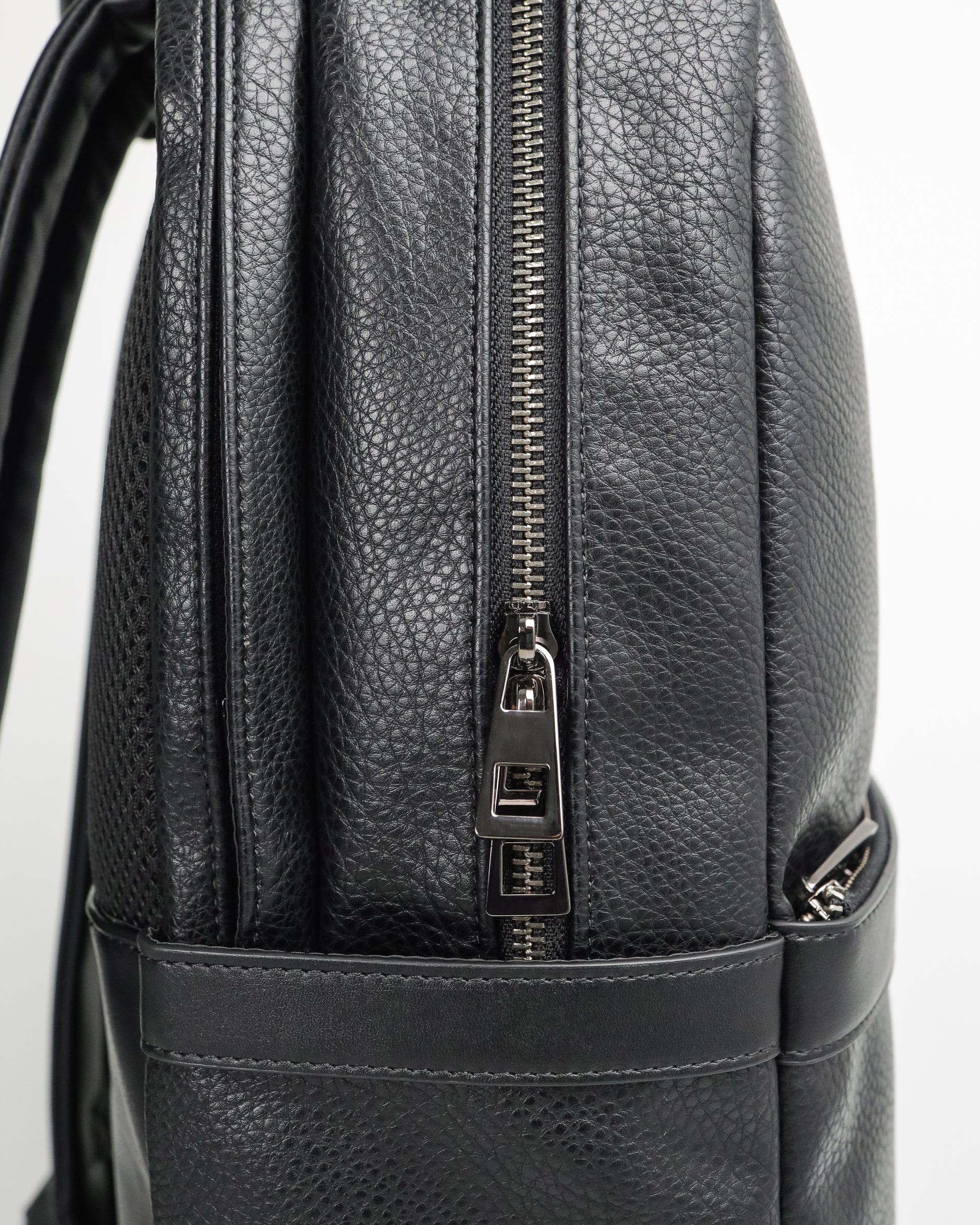 Beg galas lelaki Tomaz NT-TZ392 (Hitam)