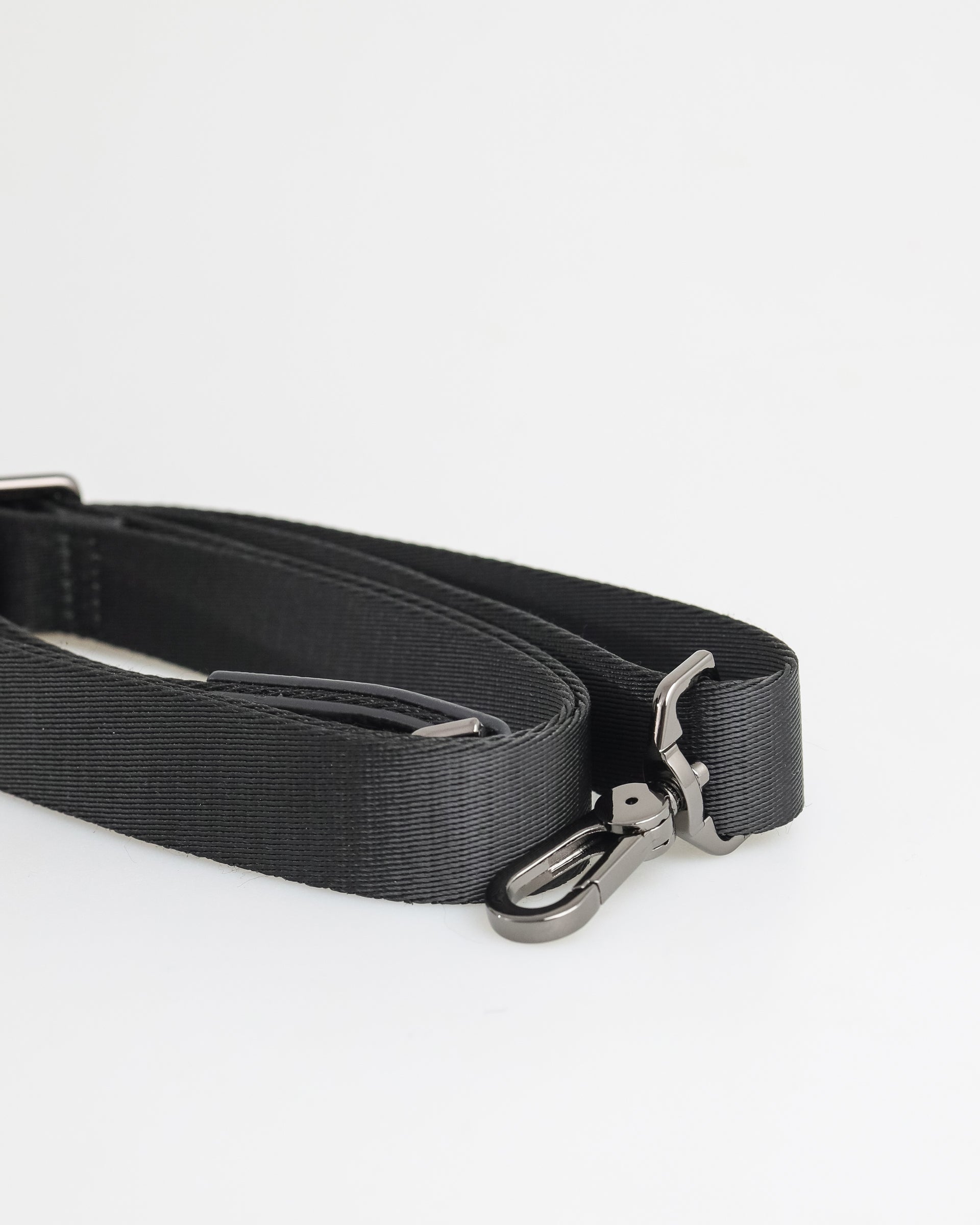 Klac Lelaki Tomaz NT-TZ412 Monogram (Coklat/Hitam)