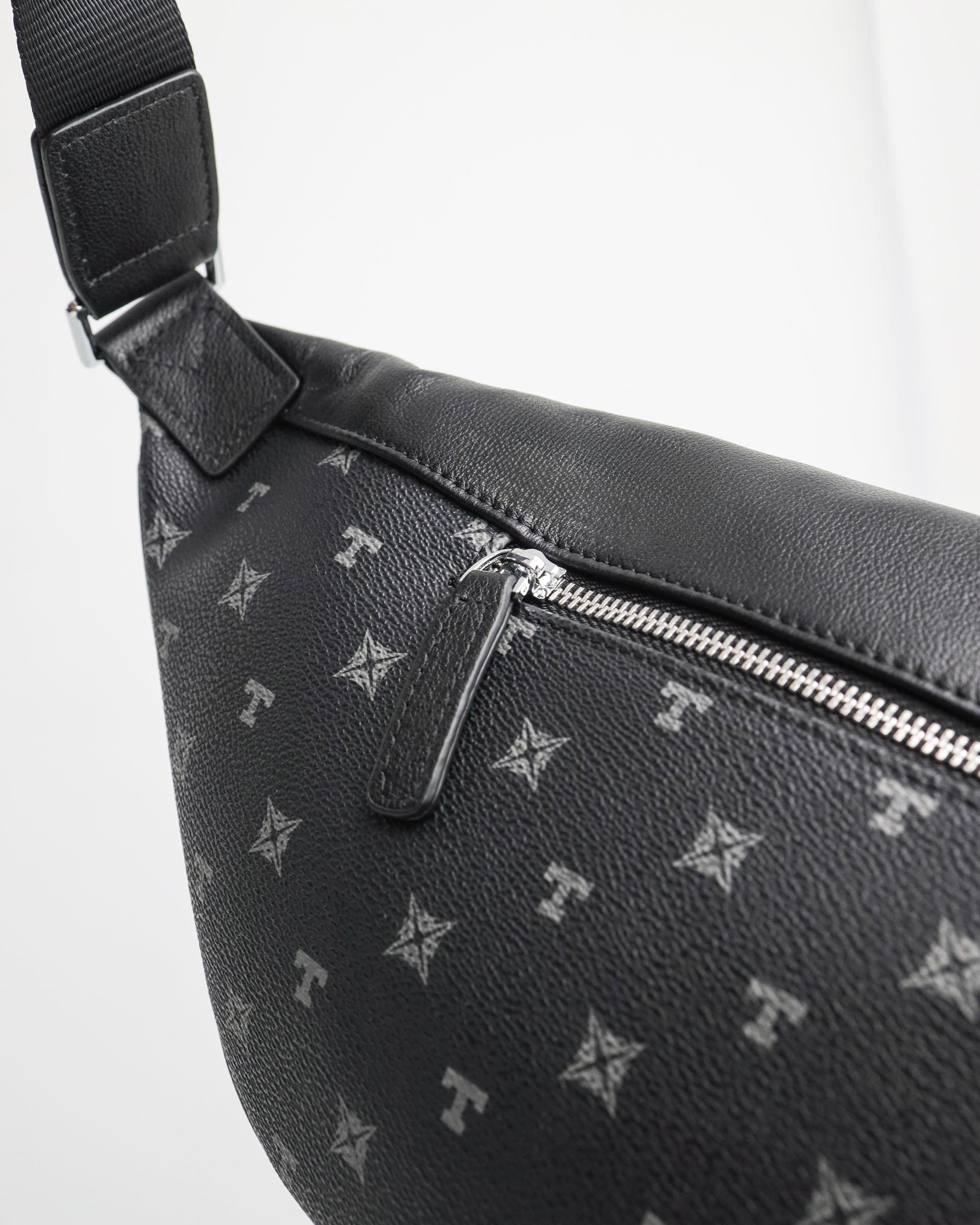 Tomaz NT-TZ404 Monogram Men's Sling Bag