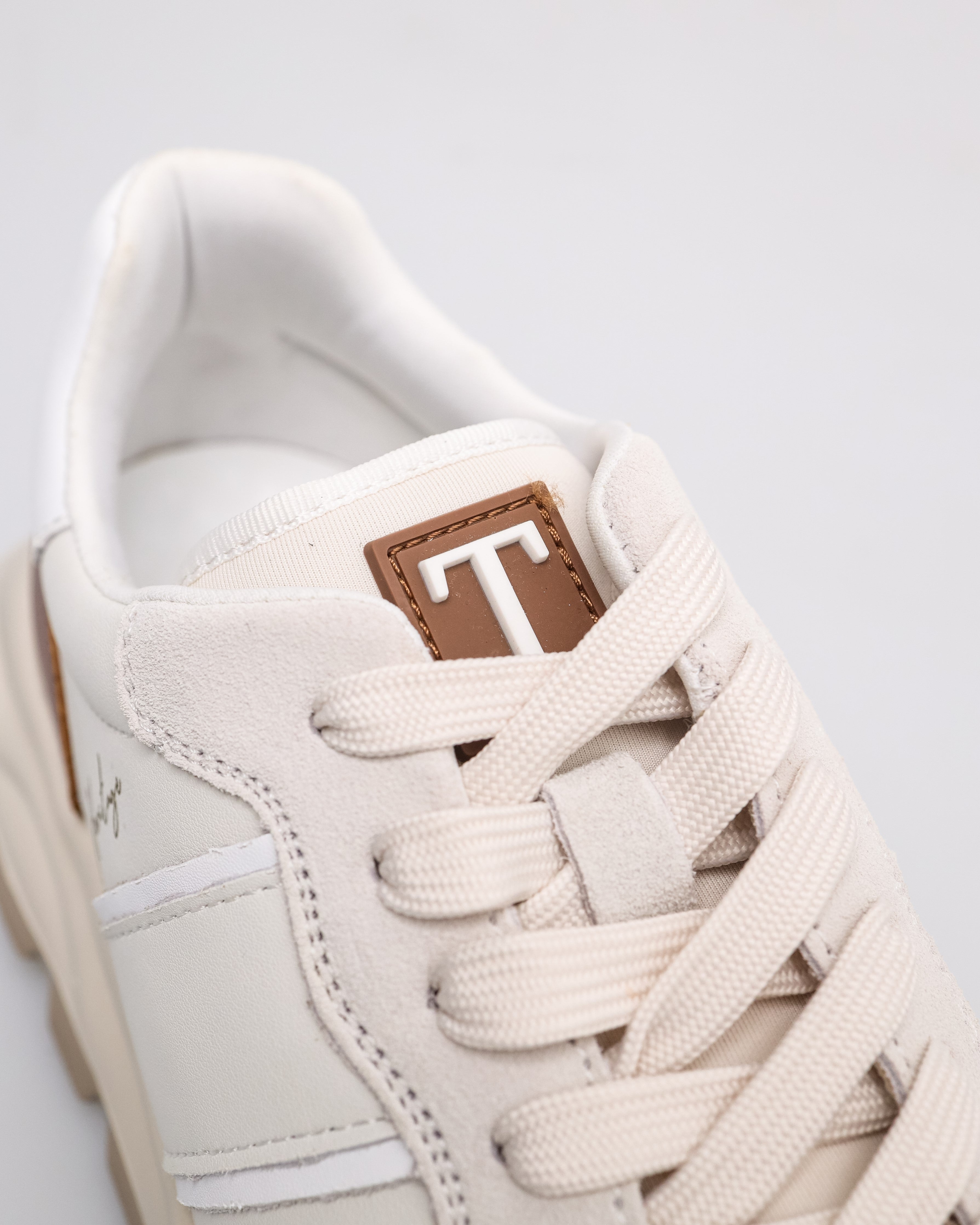 Tomaz C678M Men's Bold Edge Sneakers