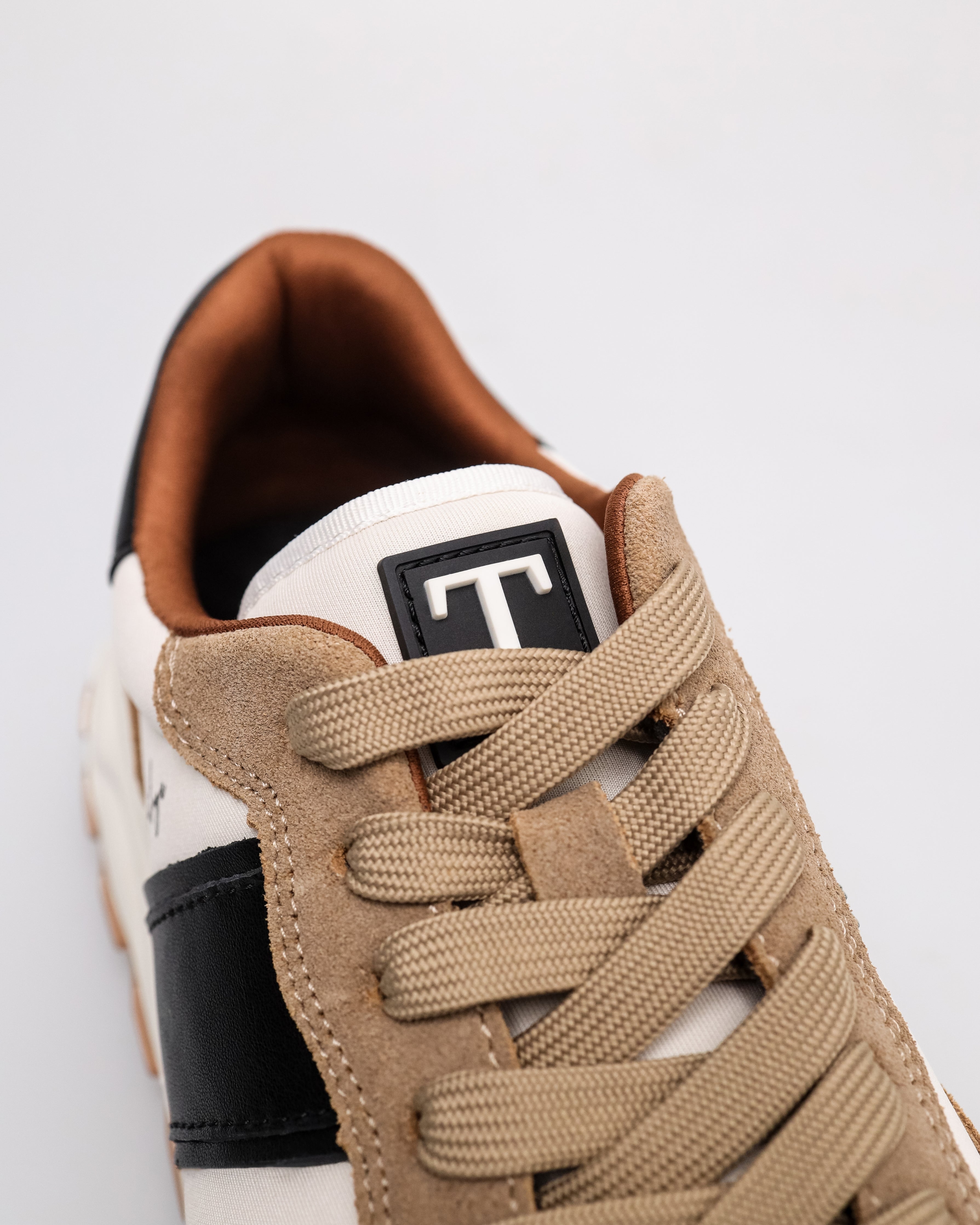 Tomaz C678M Men's Bold Edge Sneakers