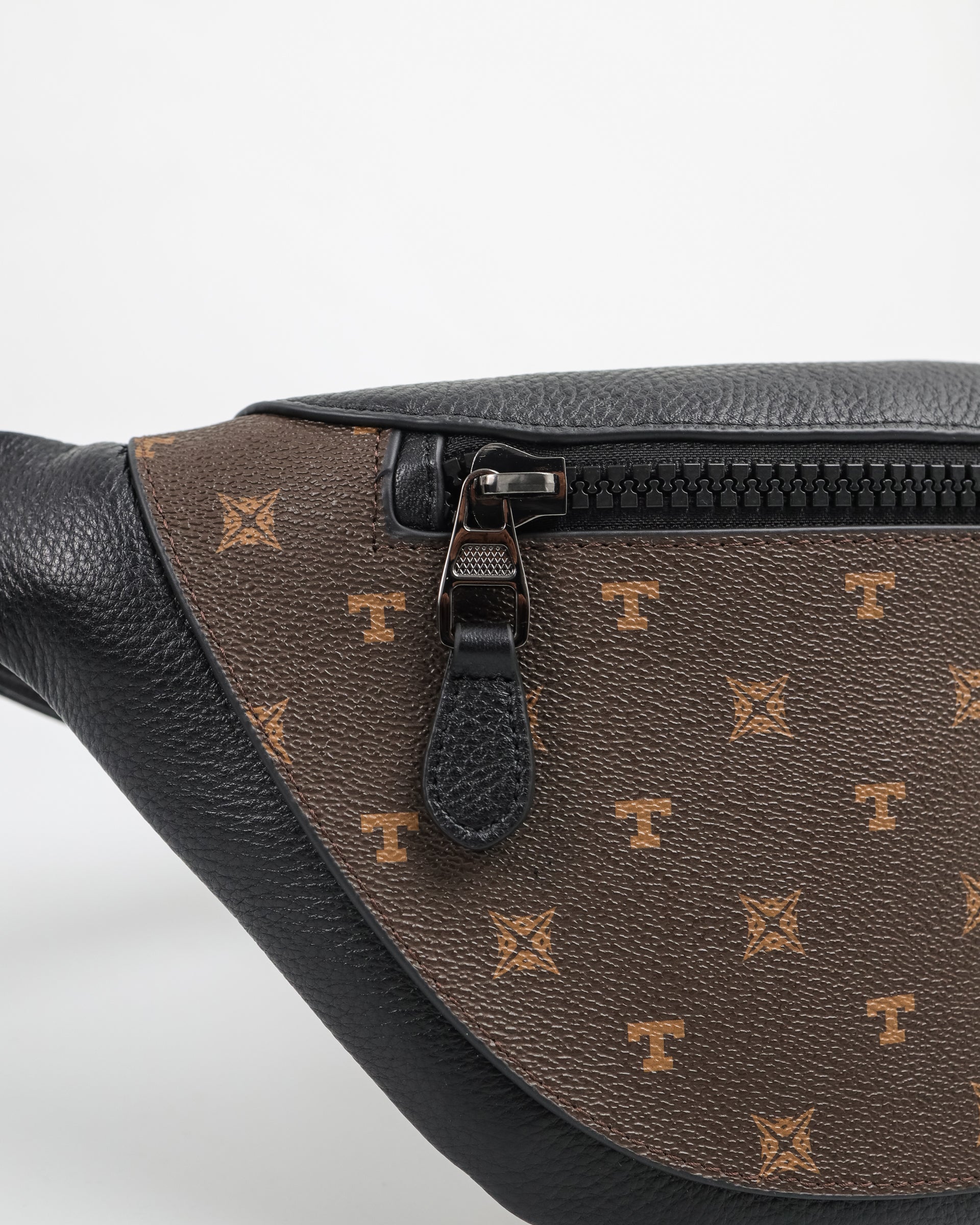 Tomaz NT-TZ403 Monogram Men's Sling Bag