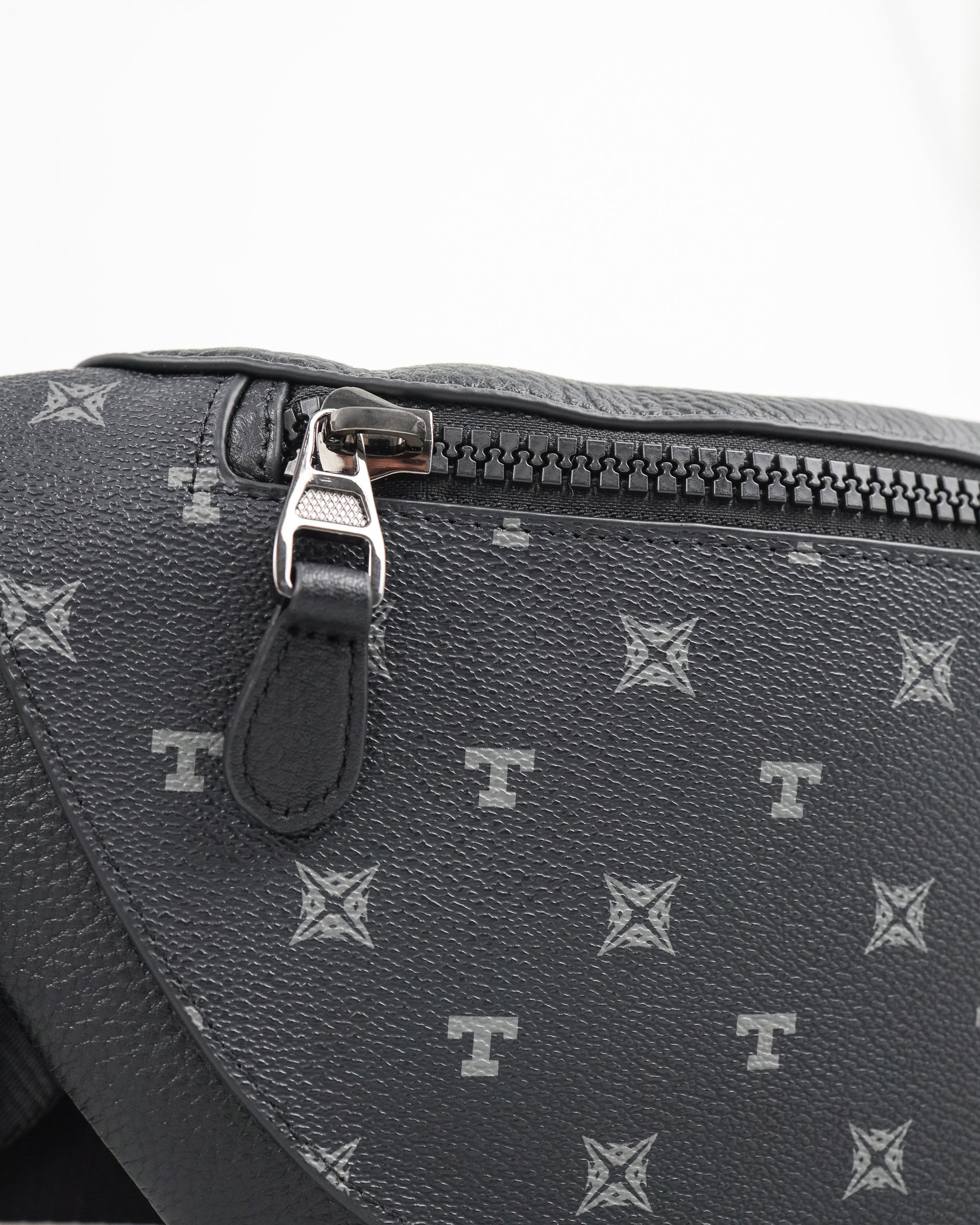 Tomaz NT-TZ402 Monogram Men's Sling Bag