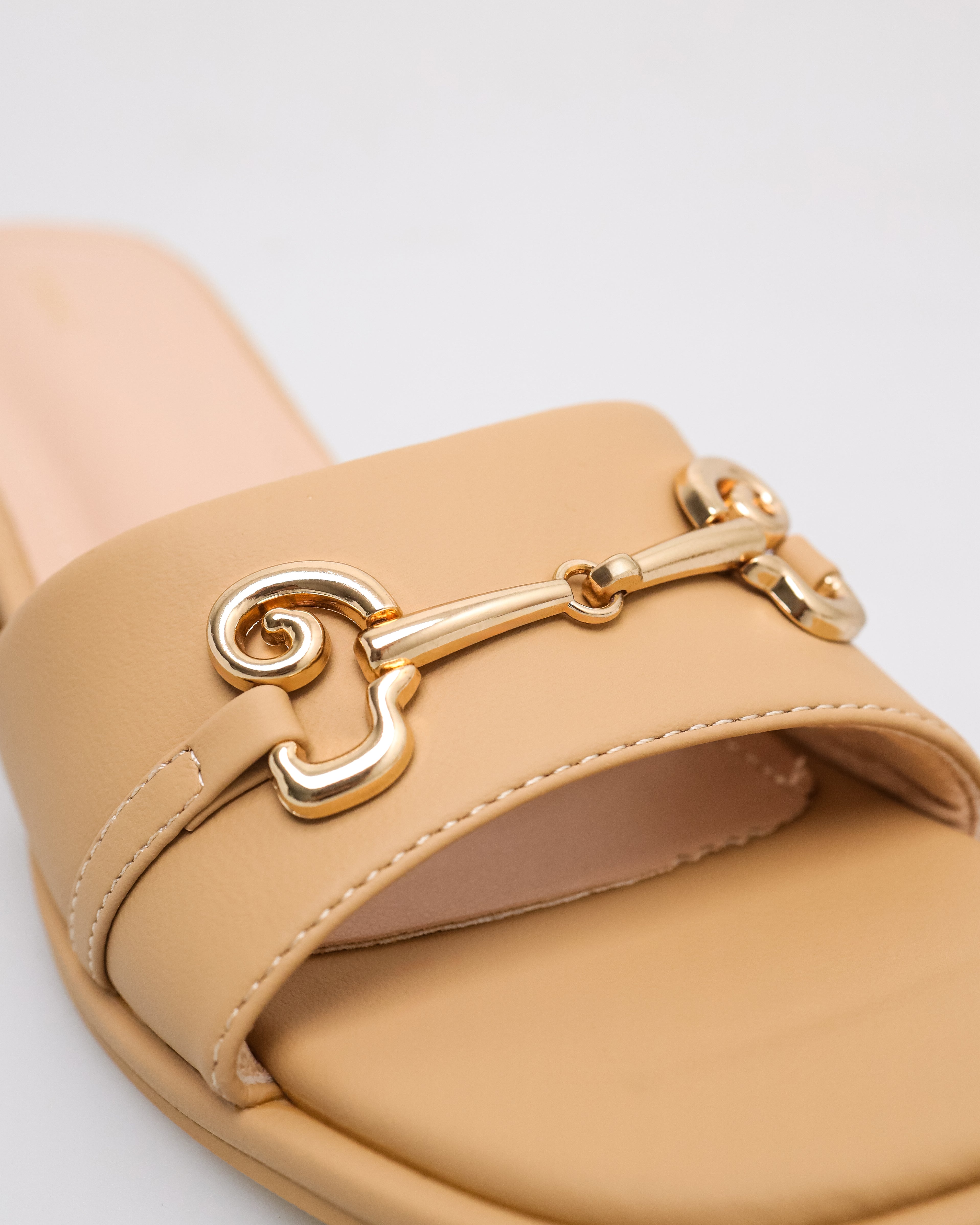 #color_beige