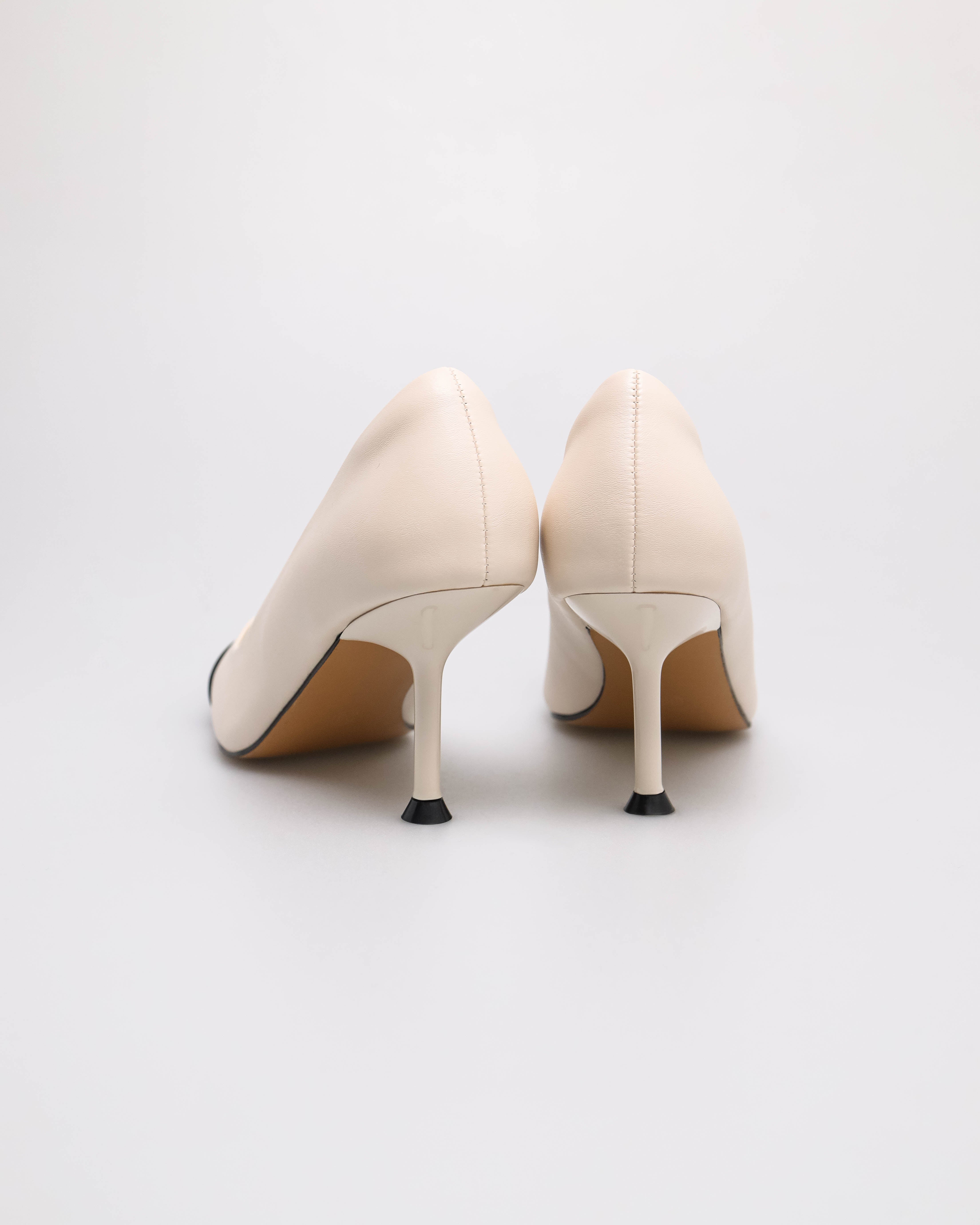 #color_off white/black