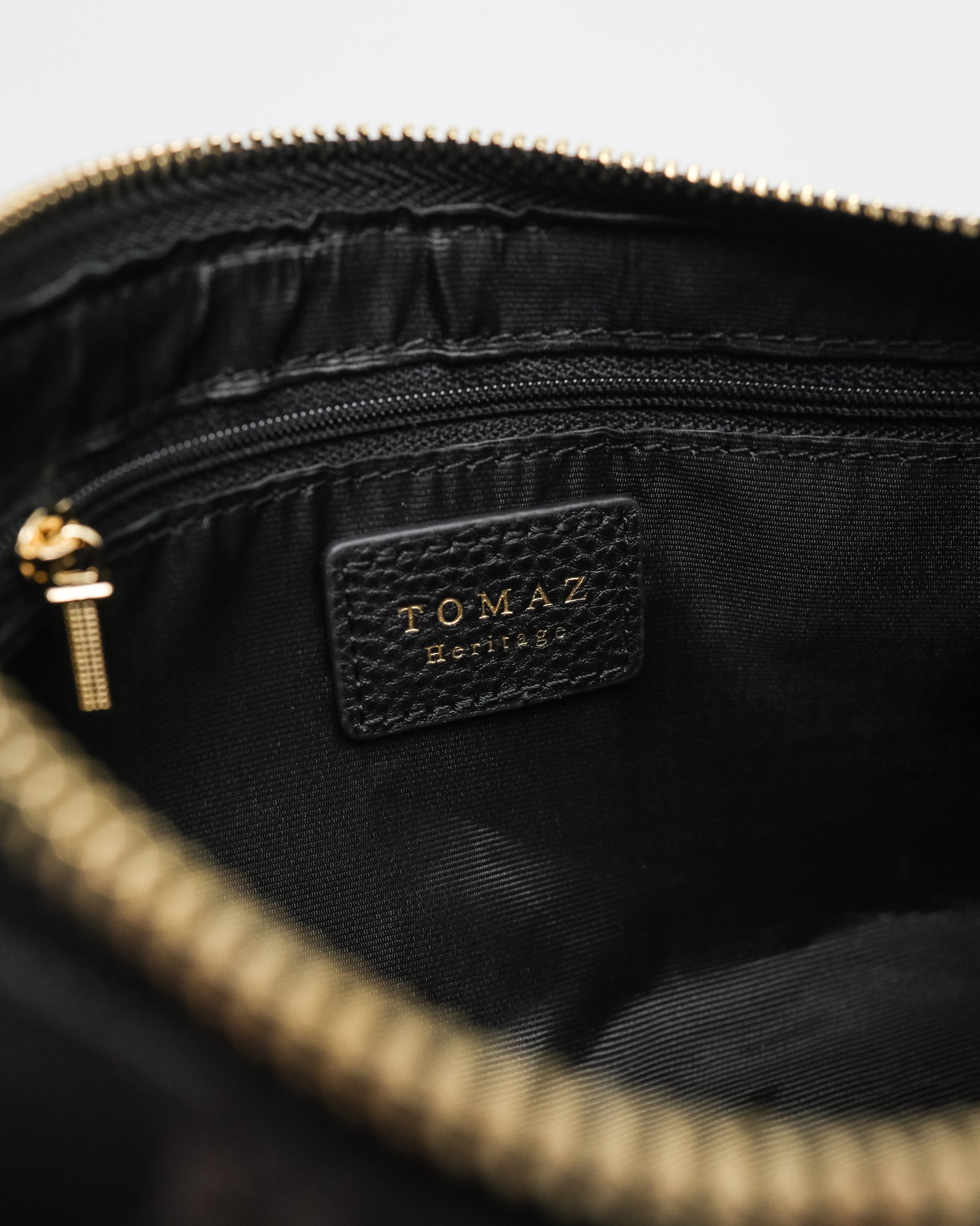 Tomaz BL219 Monogram SlingBeg Wanita (Hitam)