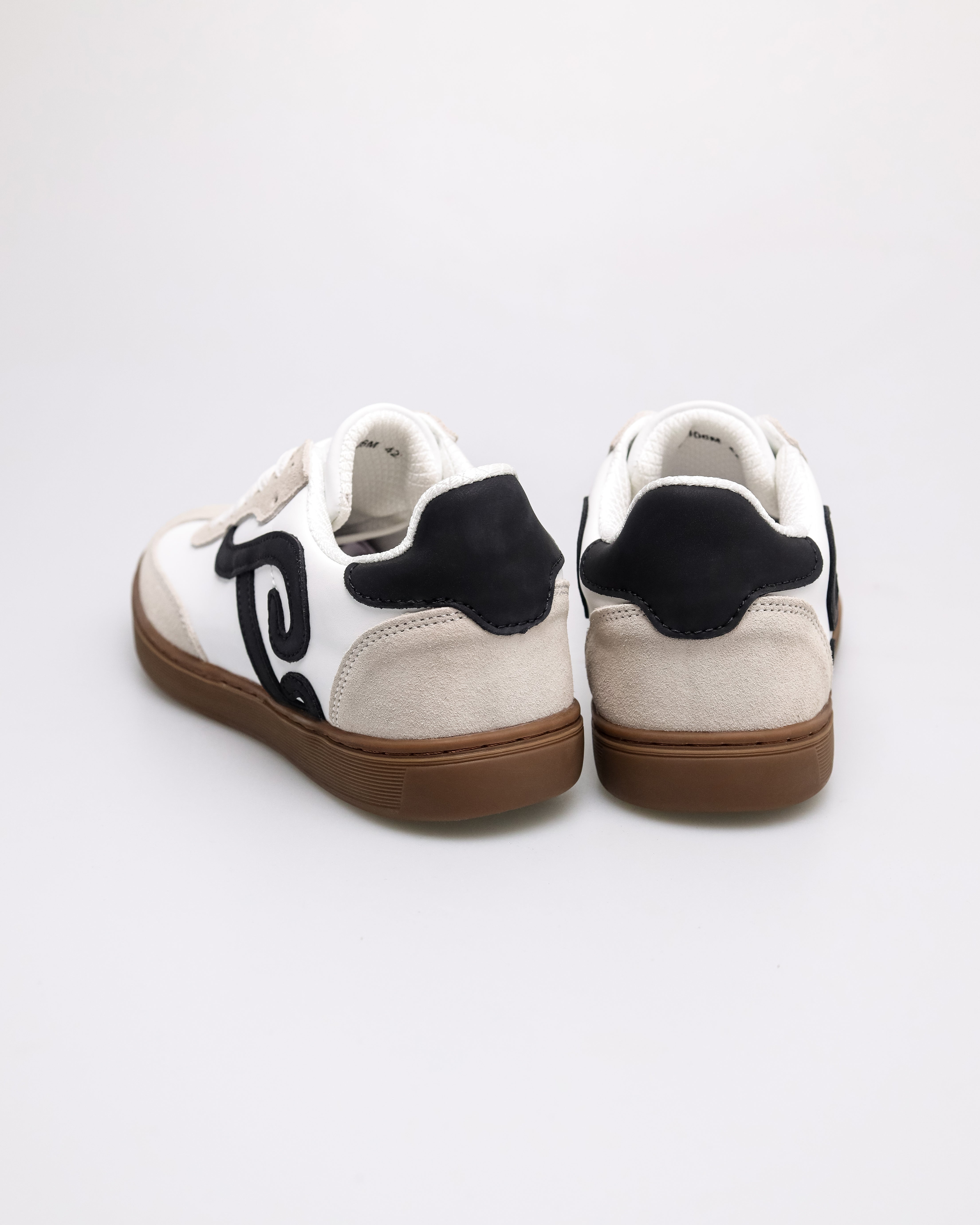 #color_grey/white/black