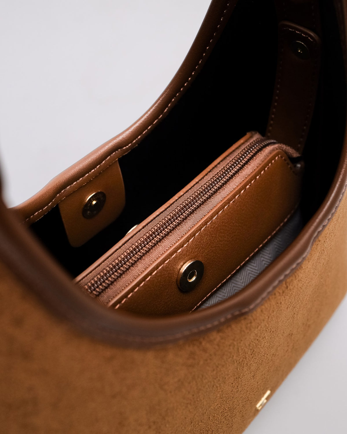 #color_brown