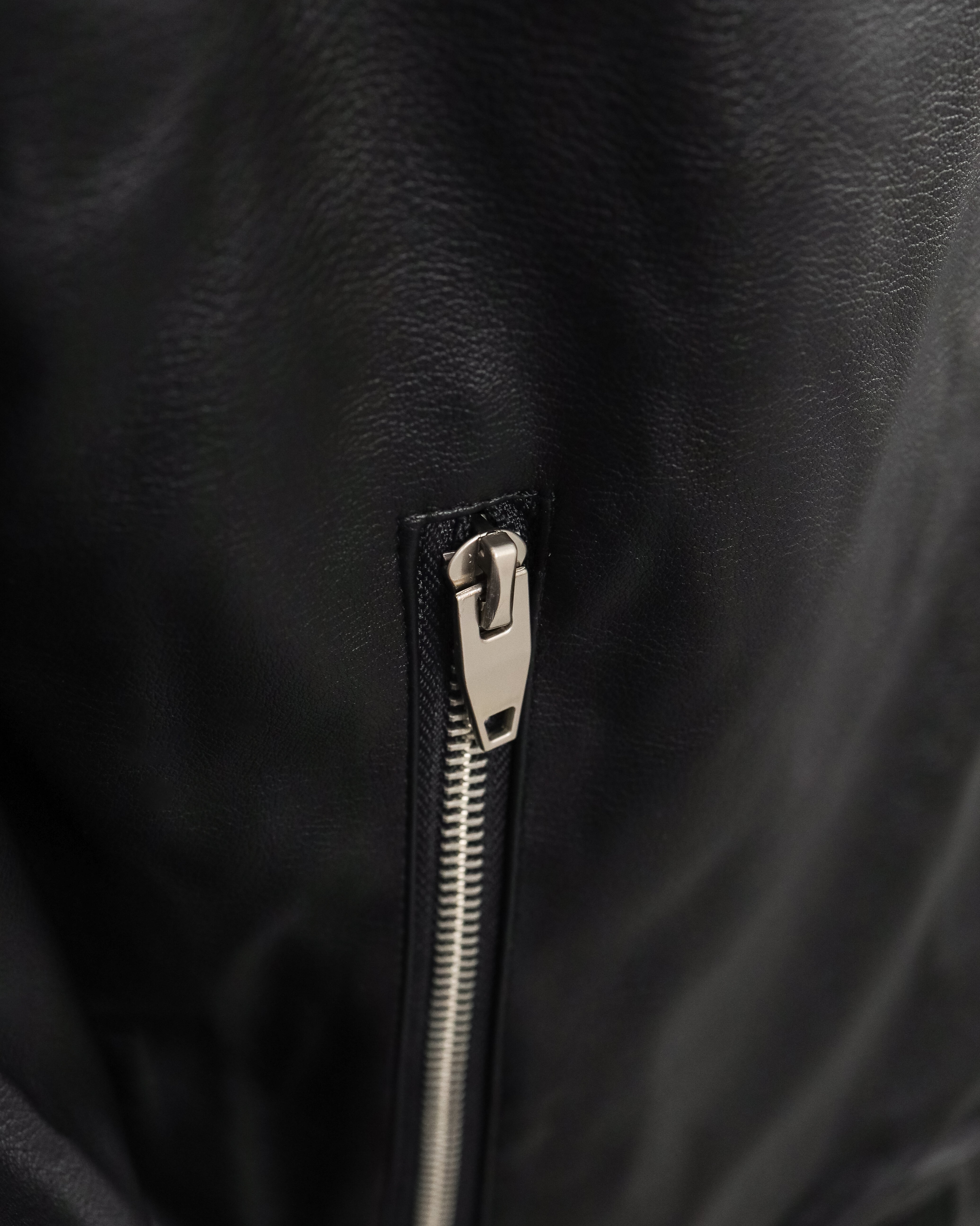 Jaket Lelaki Tomaz CC-06 (Hitam)