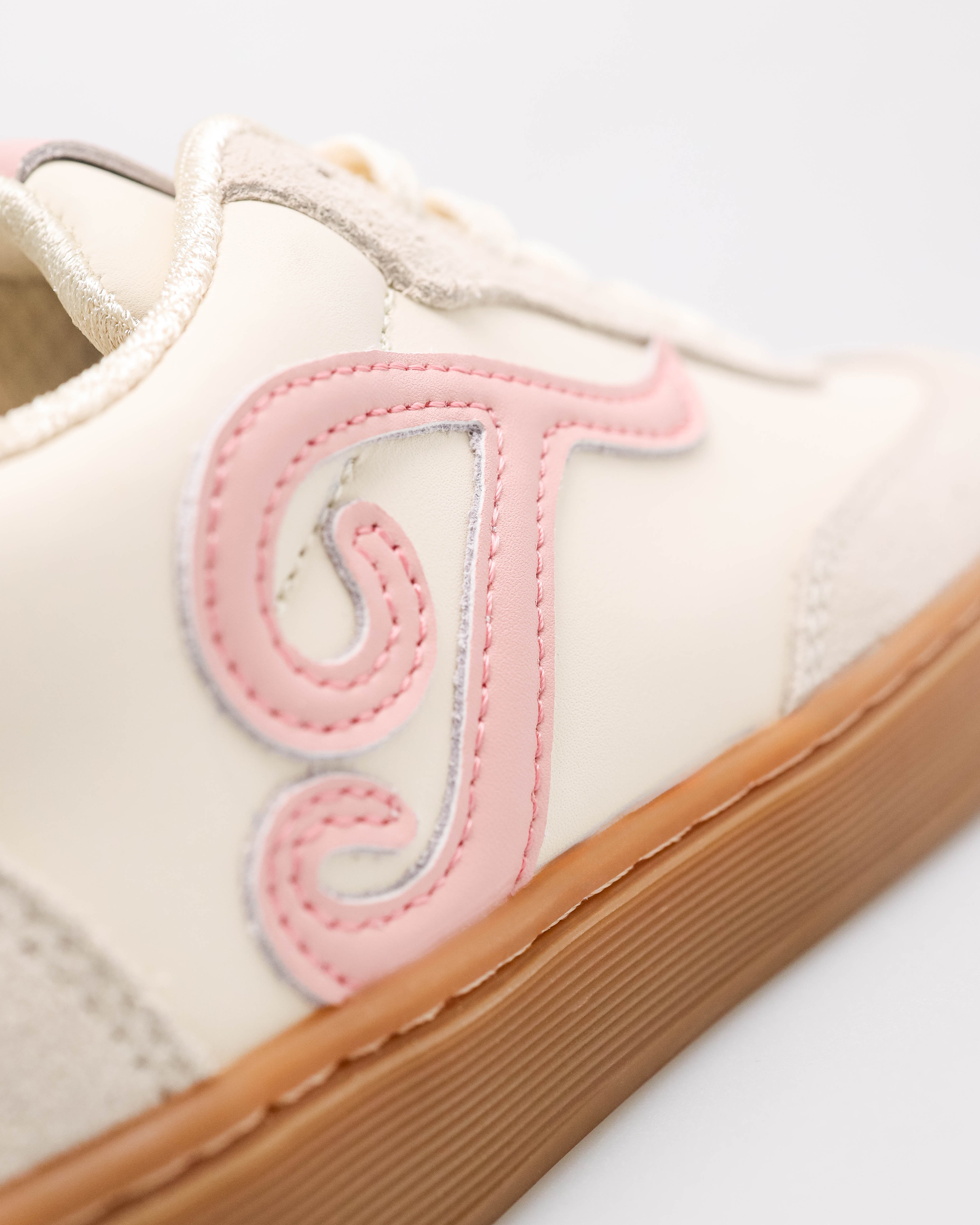 #color_apricot/pink