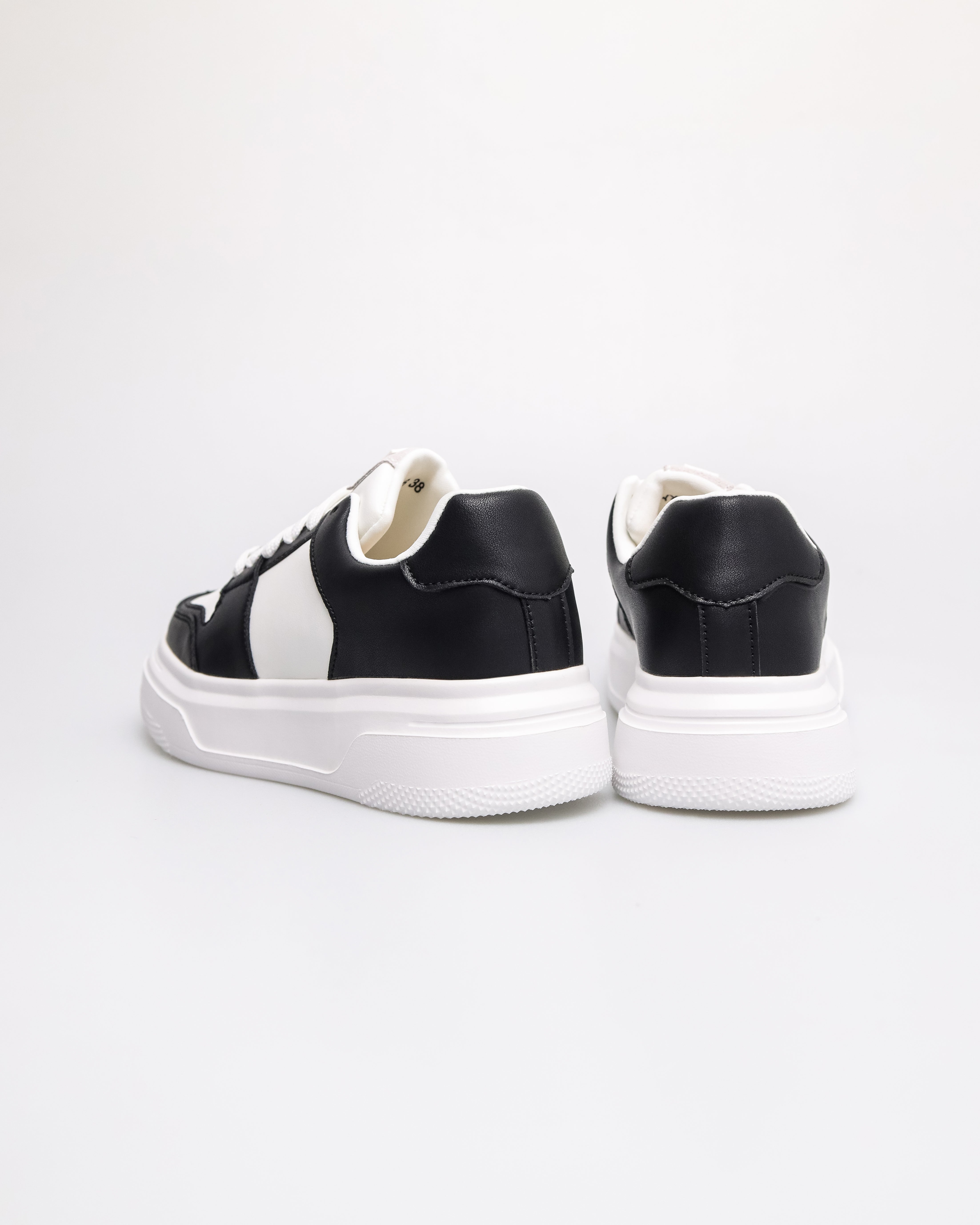 #color_white/black