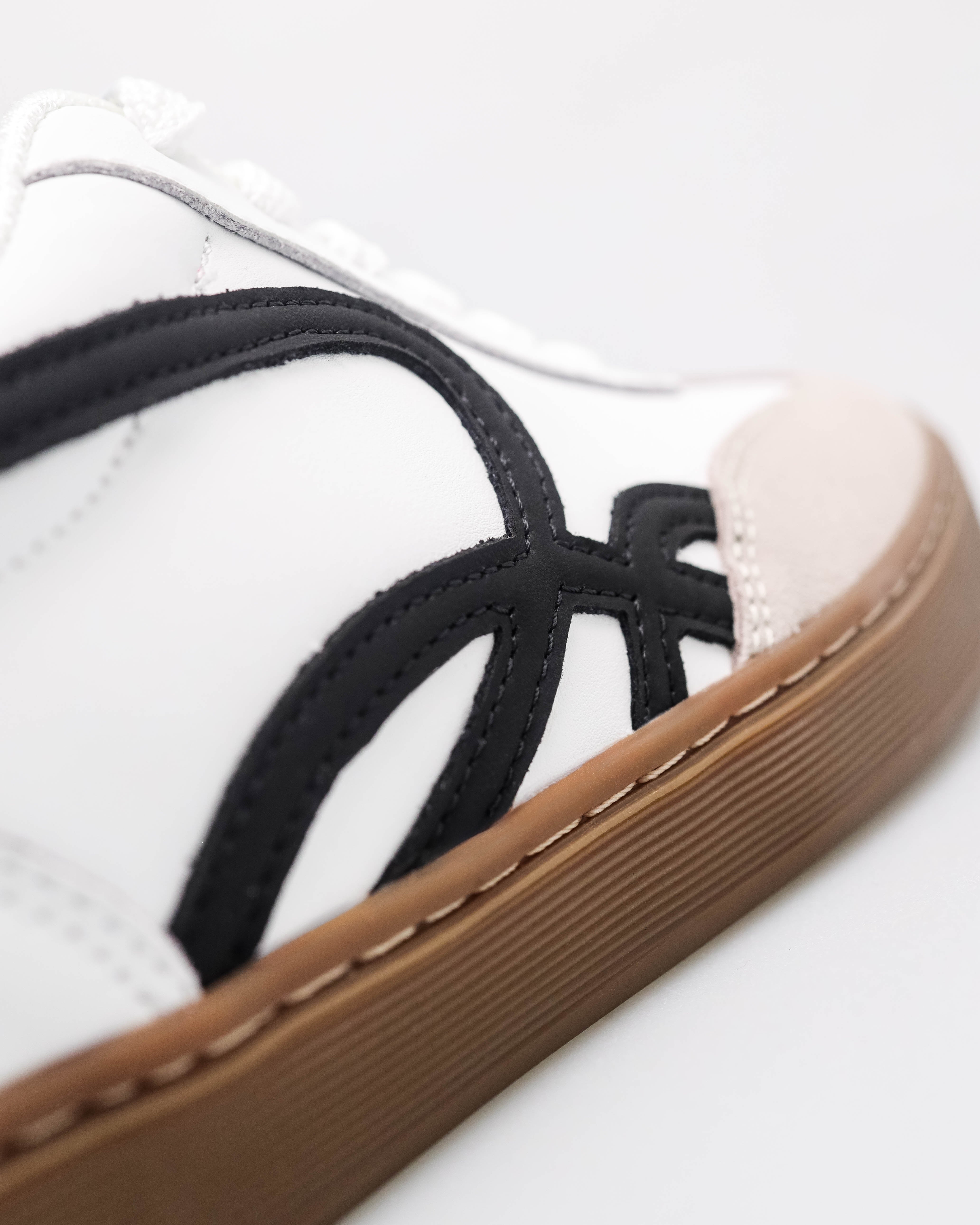 #color_grey/white/black
