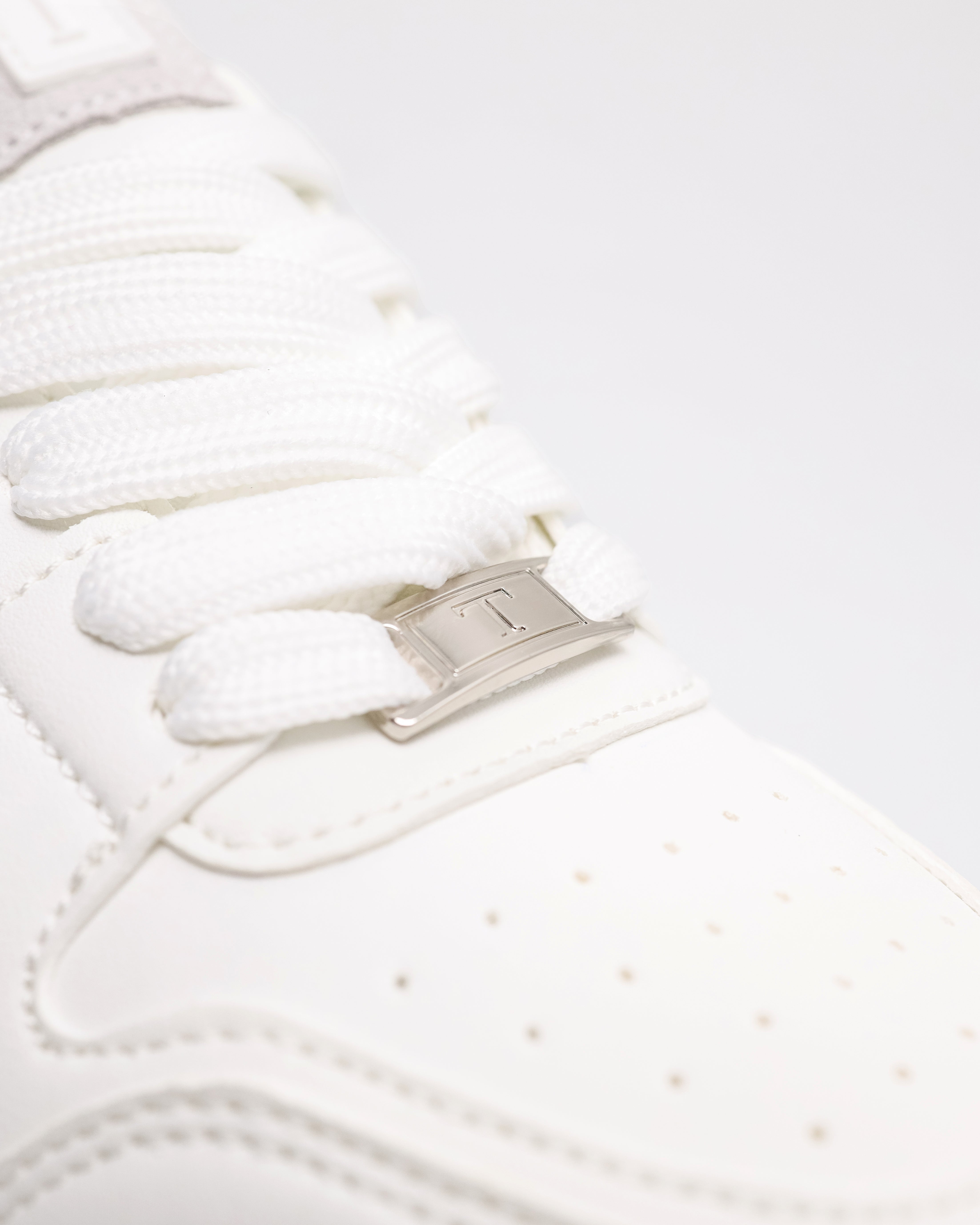 #color_white