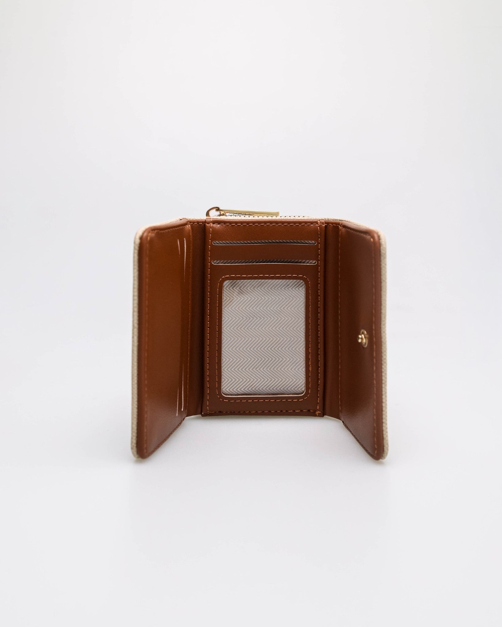 #color_brown/white