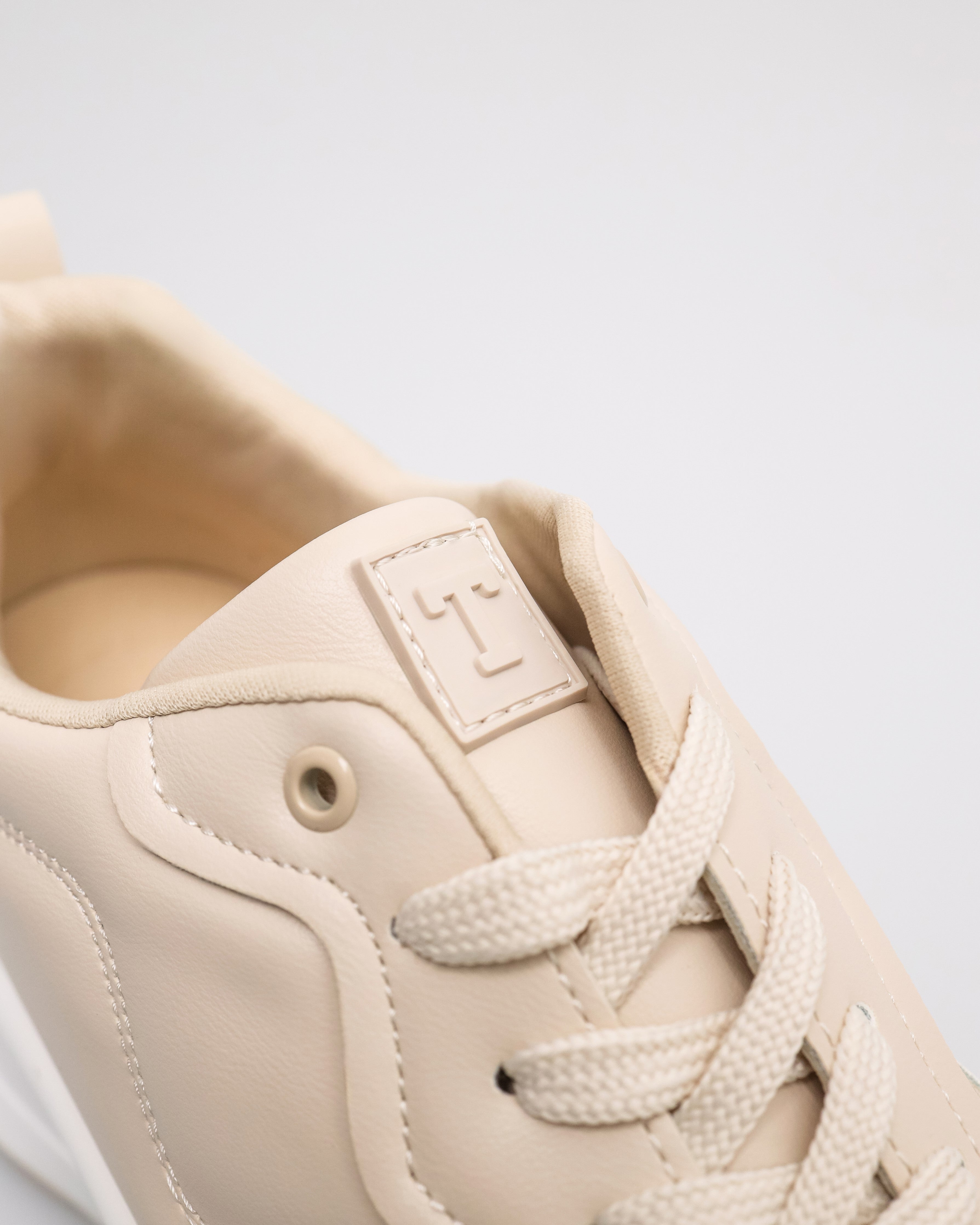 #color_beige