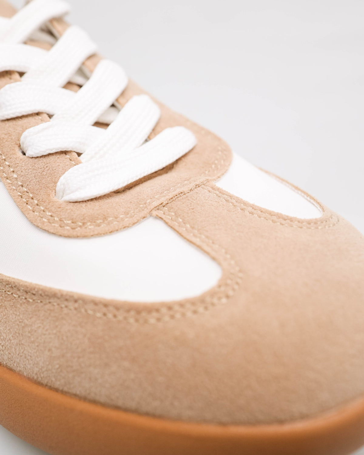#color_white/beige