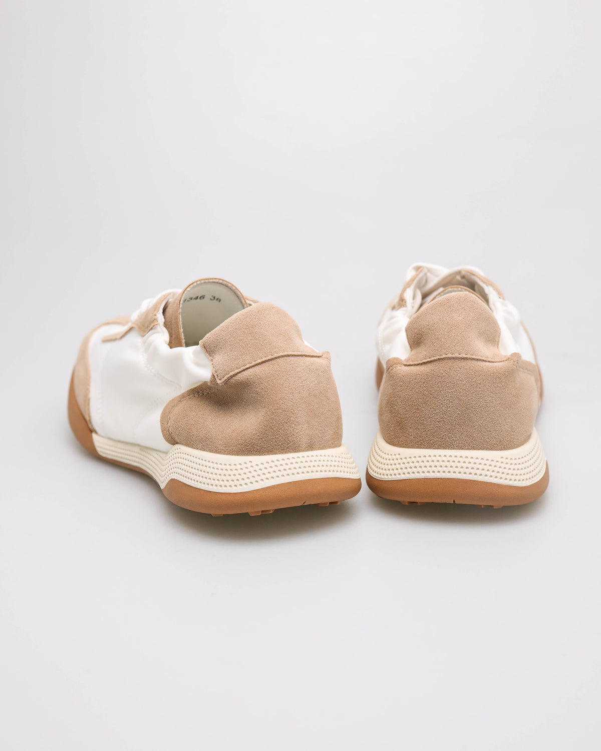 #color_white/beige