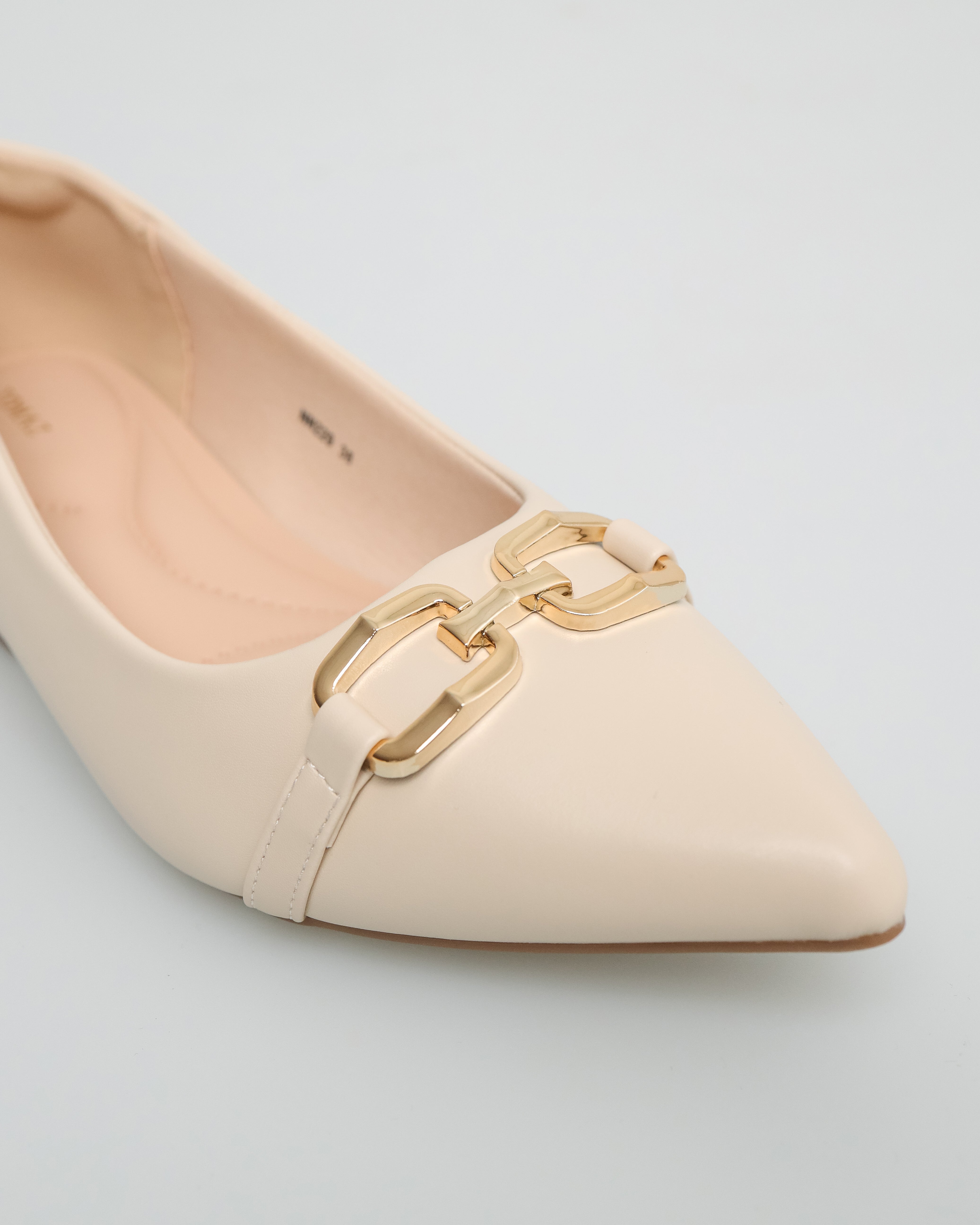 Kasut Tumit Rendah Tomaz NN229 Wanita Runcing (Beige)