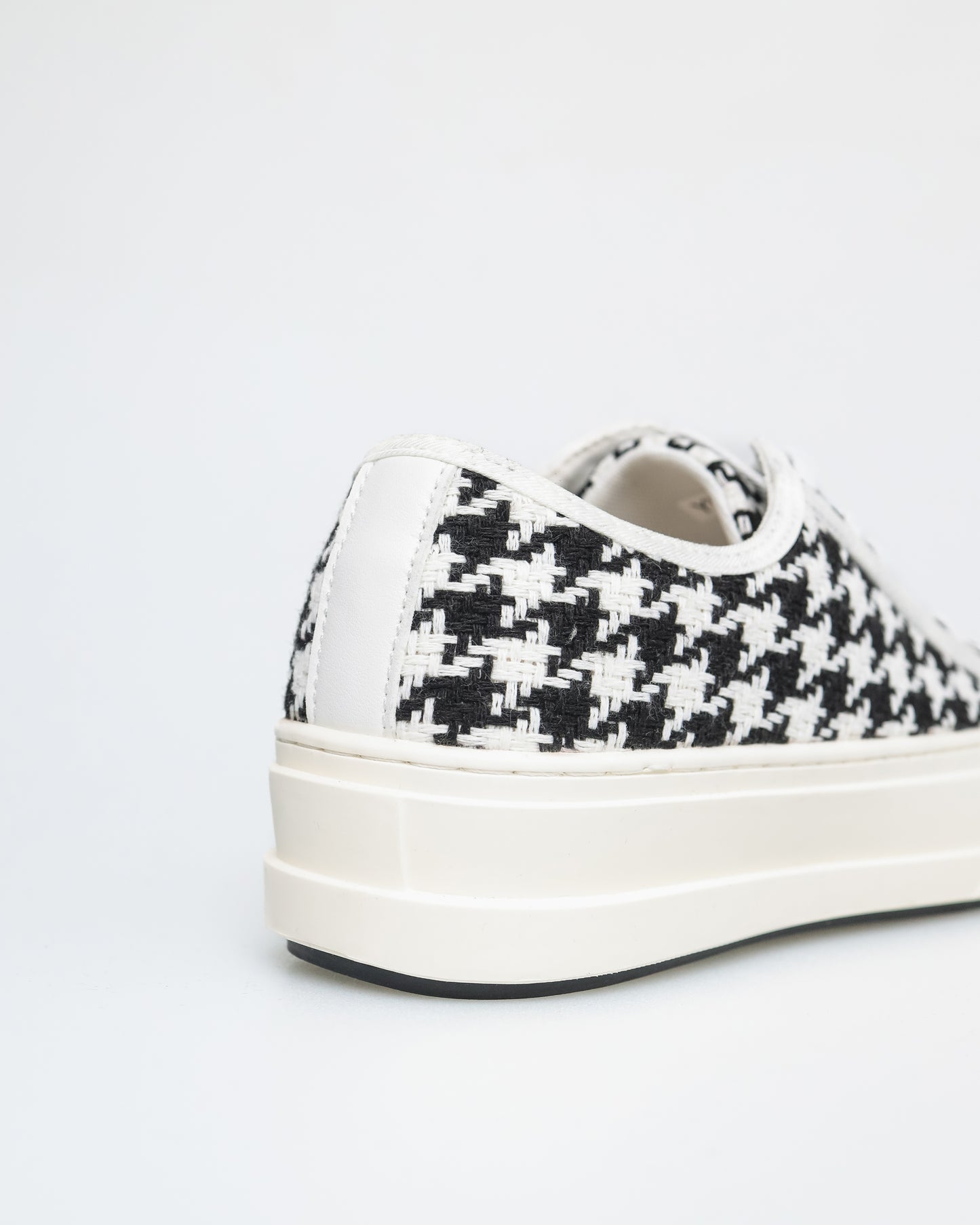 Tomaz YL01 Ladies Sneaker (Black/White)