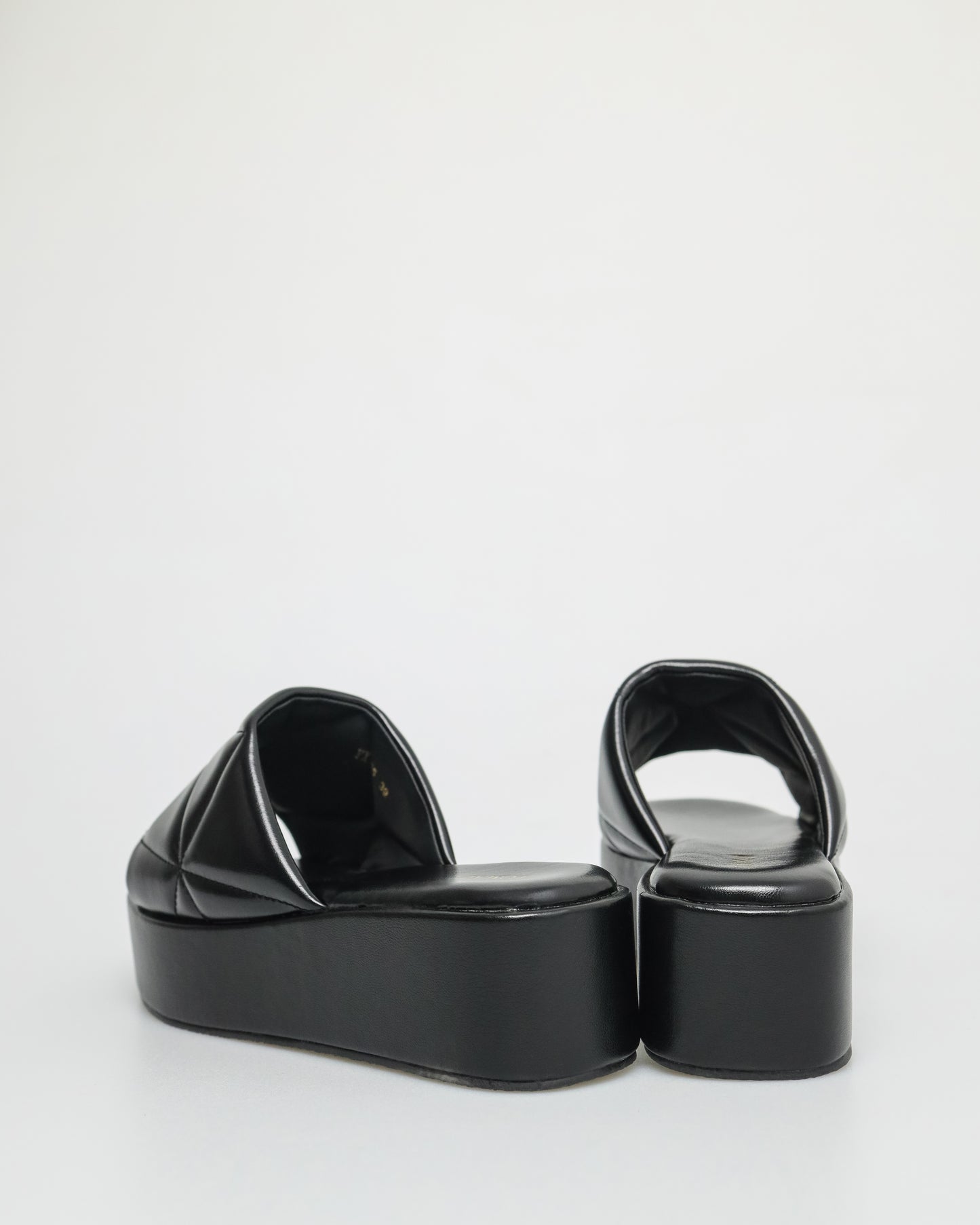 Tomaz YX155 Ladies Padded Sandals (Black)