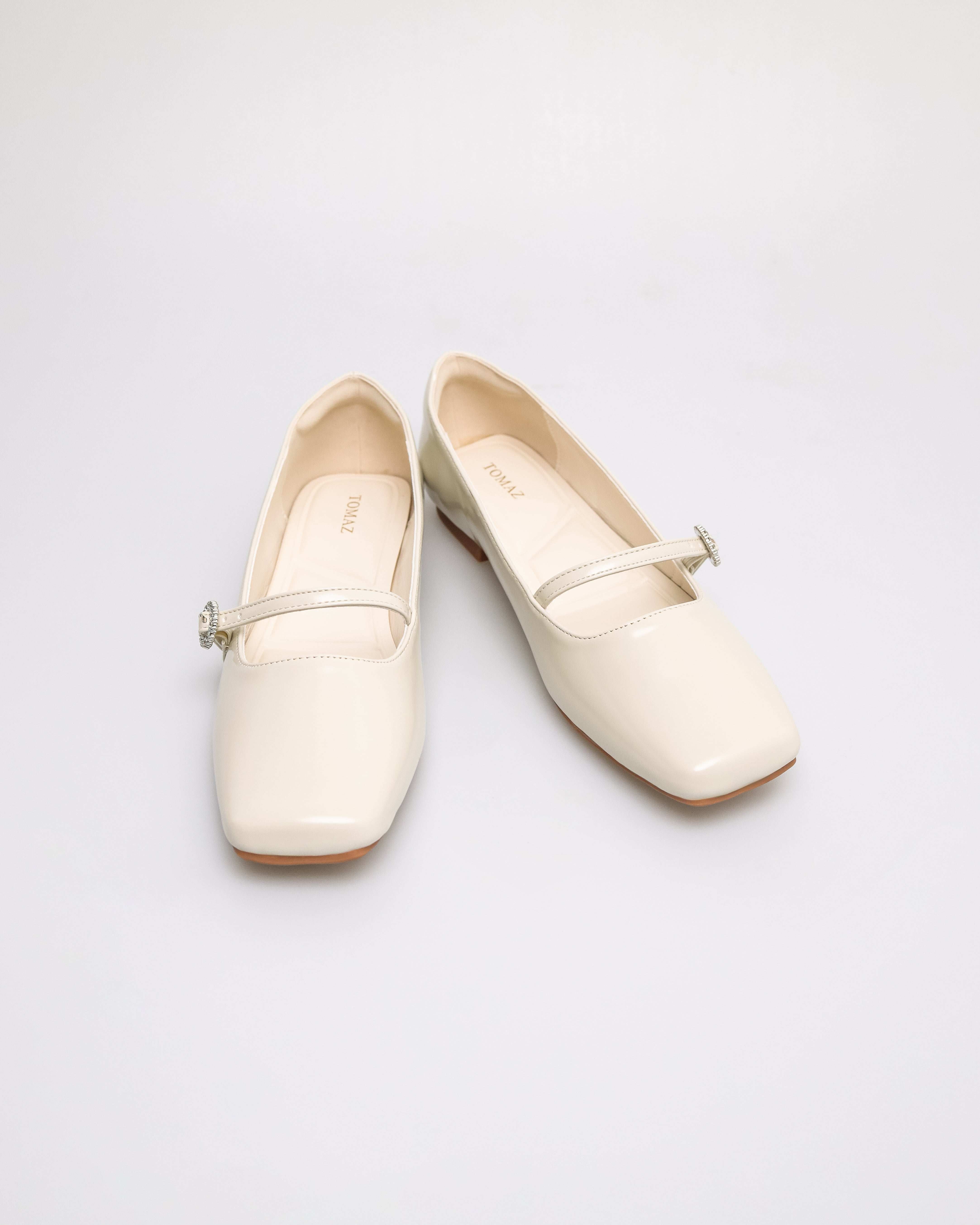 #color_ivory
