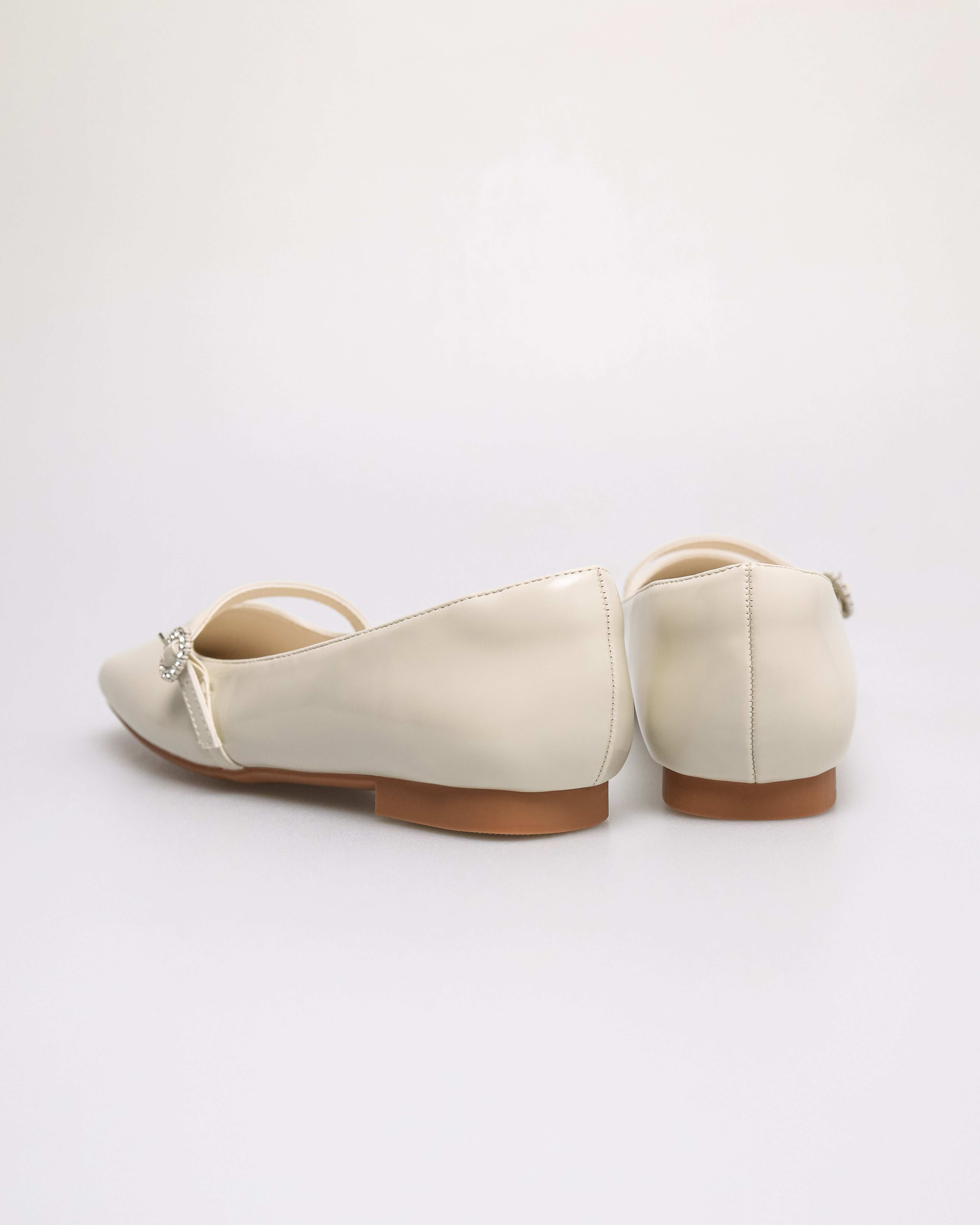 #color_ivory