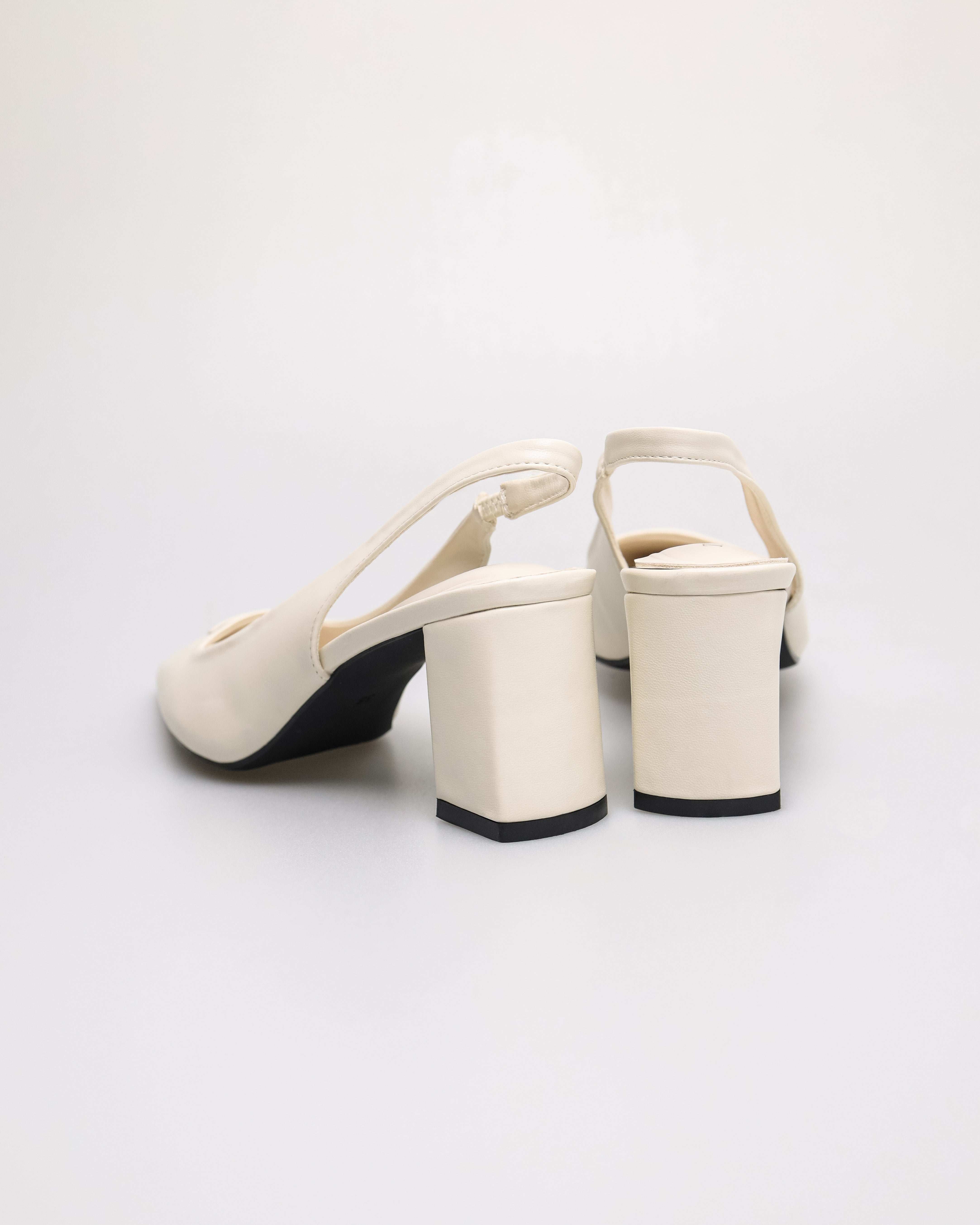 #color_ivory