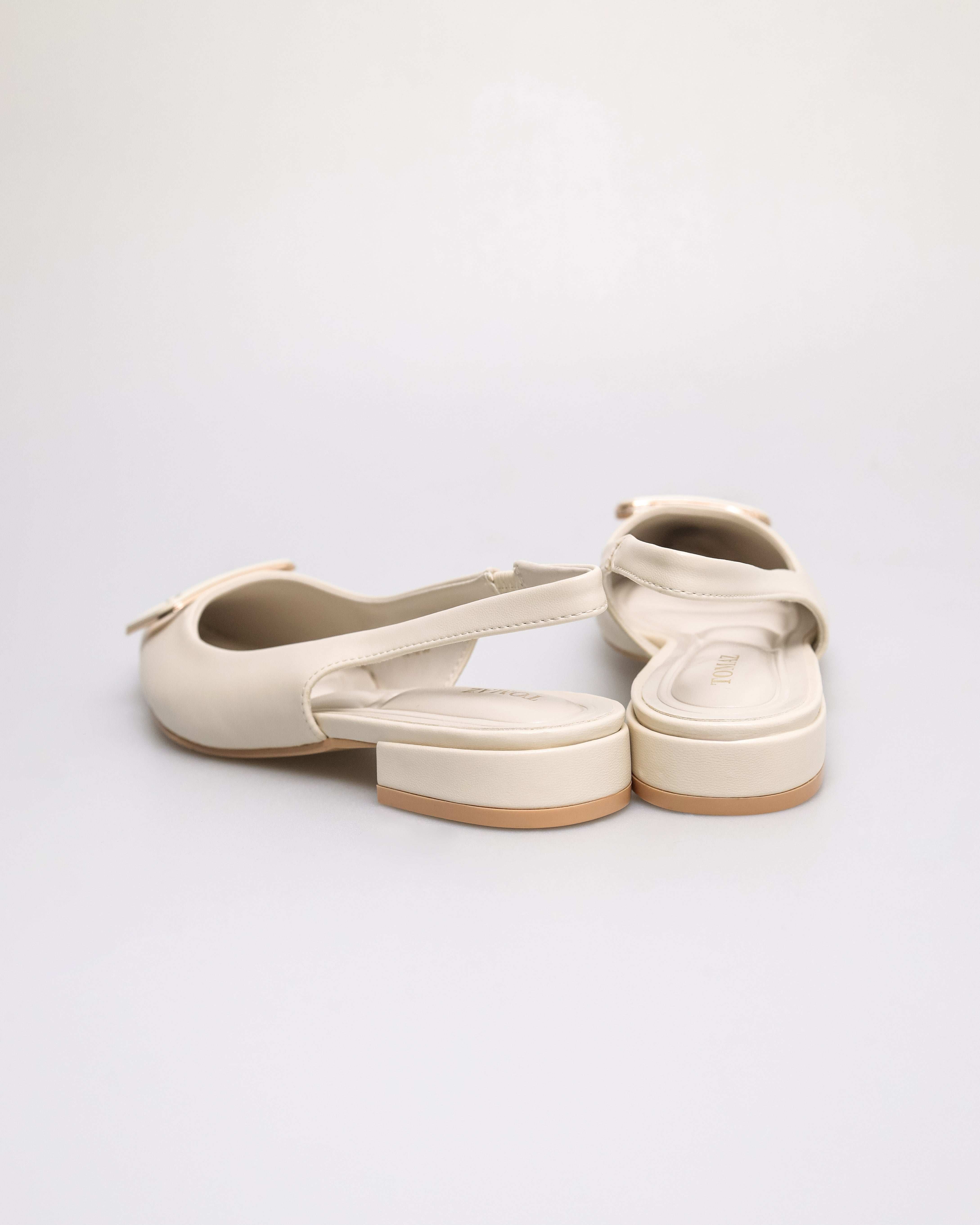 #color_ivory