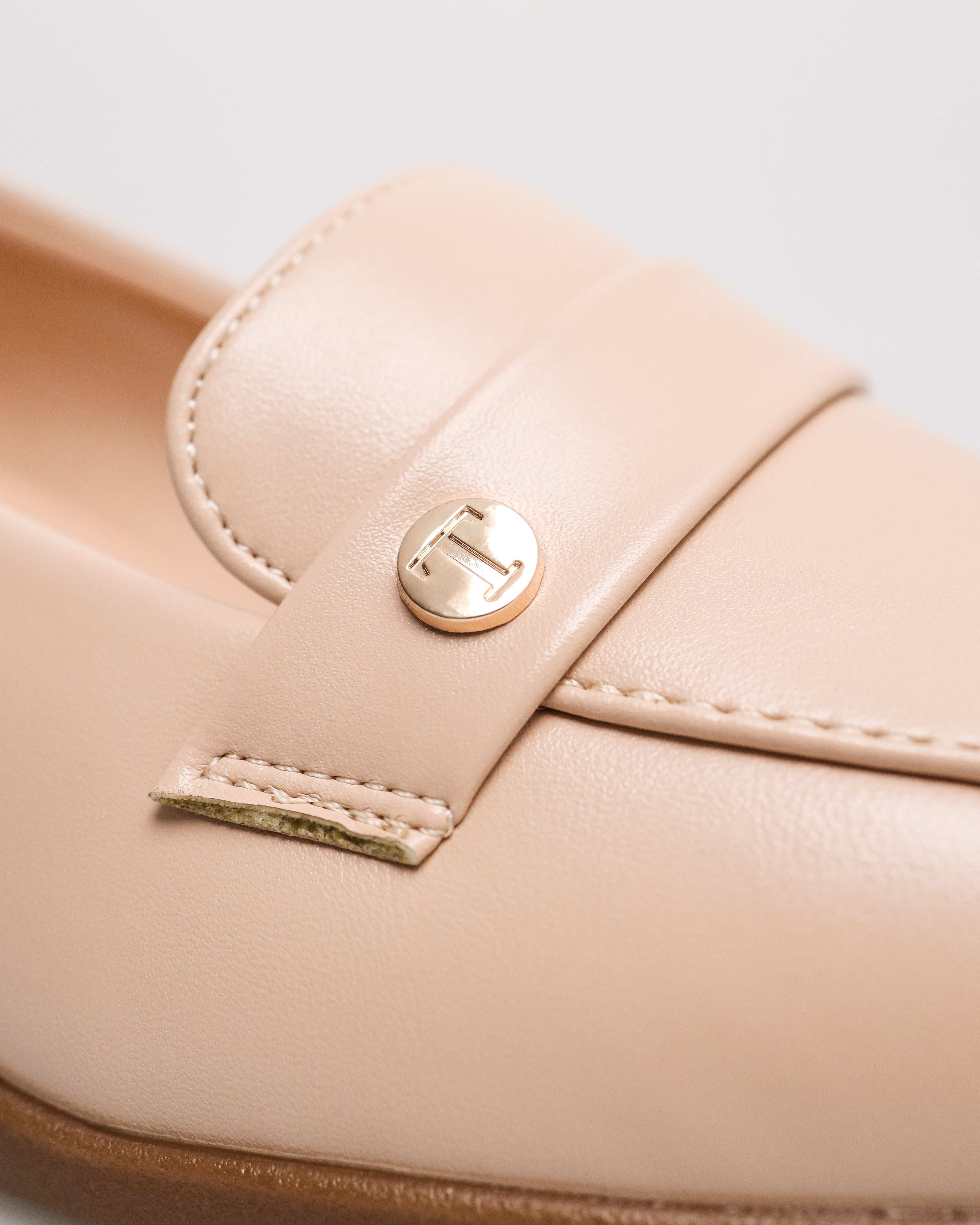 #color_beige