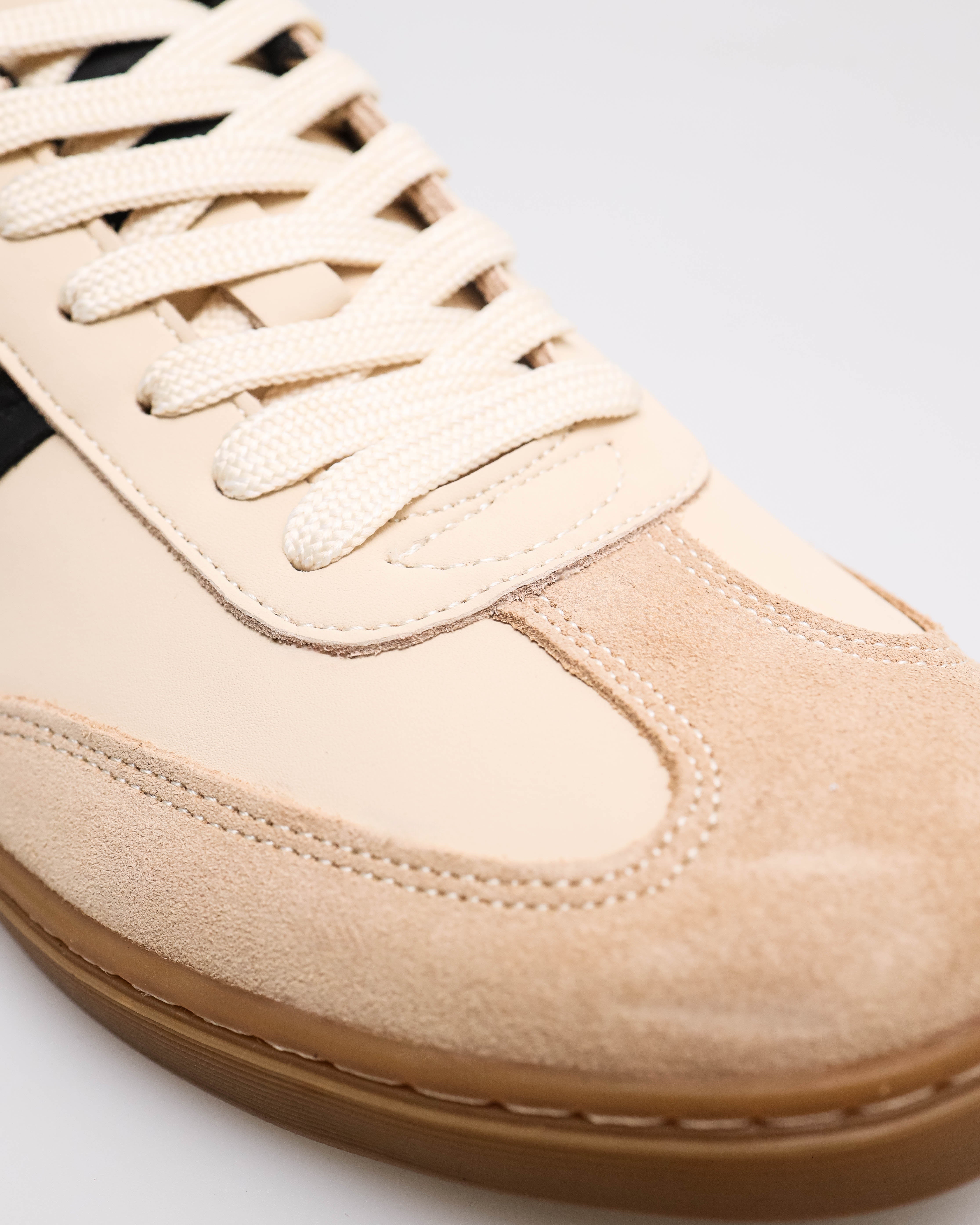 #color_apricot/black