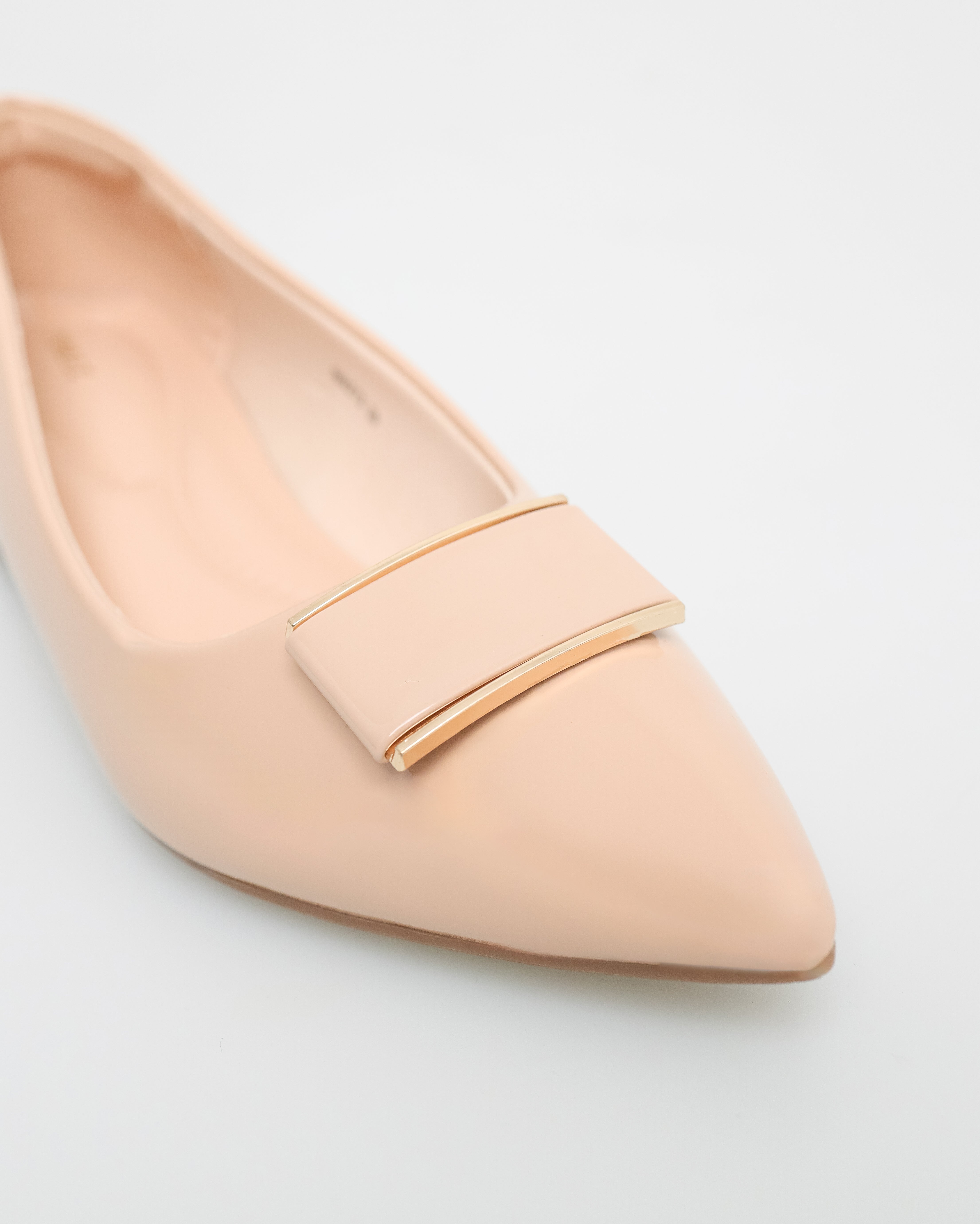 Flat Ladies Square Emblem Tomaz NN273 (Beige)