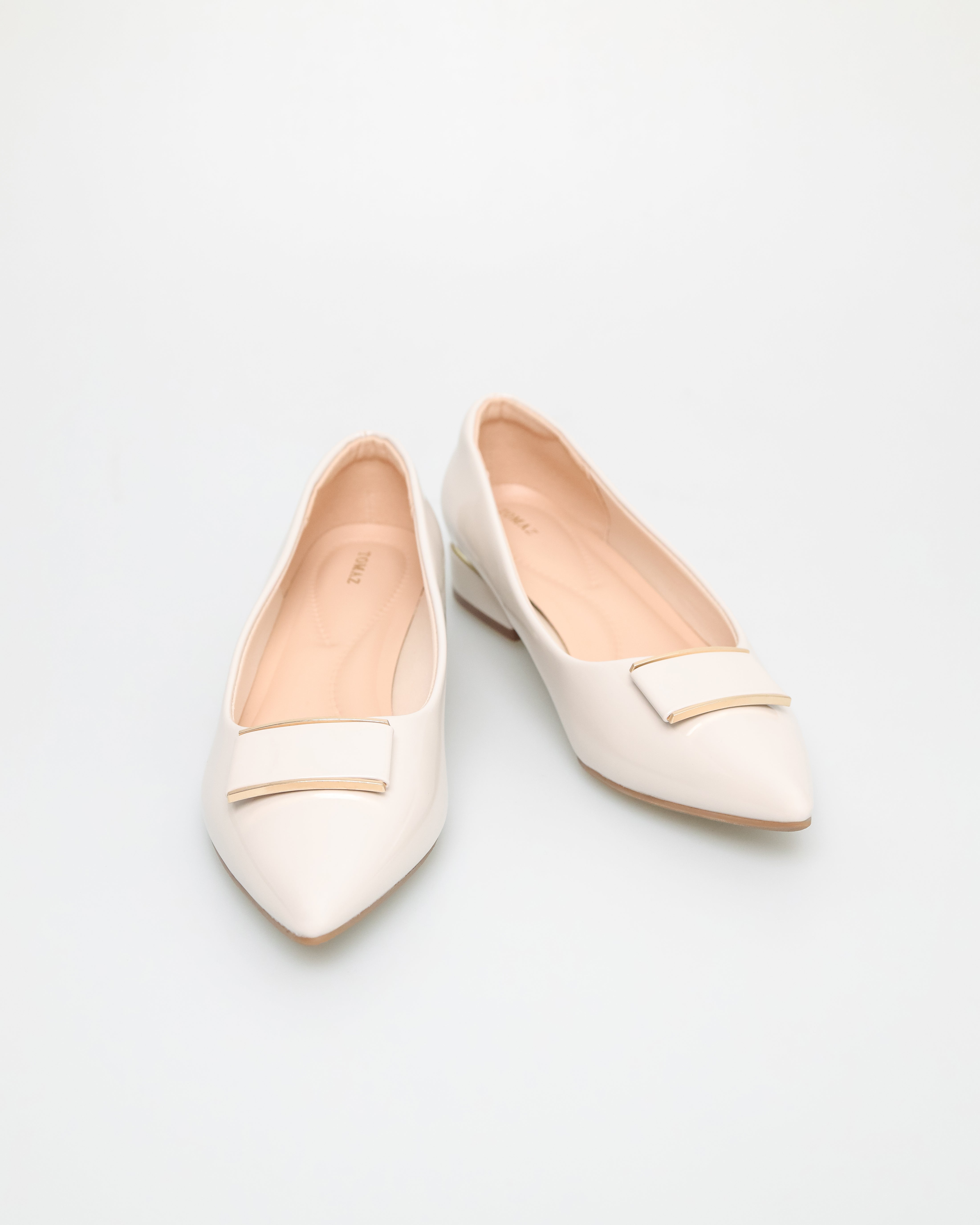 Tomaz NN273 Ladies Square Emblem Flats (Cream)