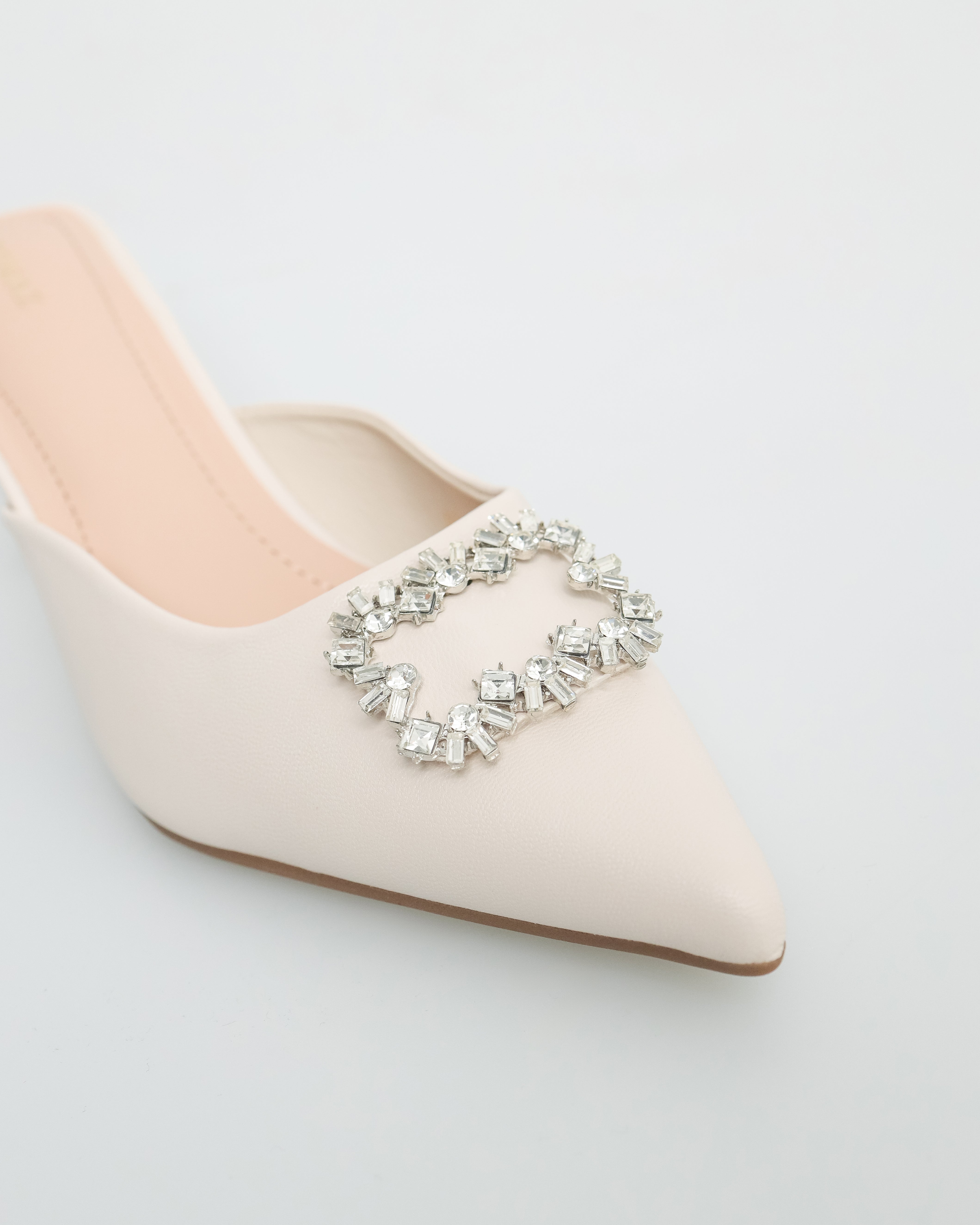 Tomaz NN308 Ladies Pointy Gem Heels (Cream)