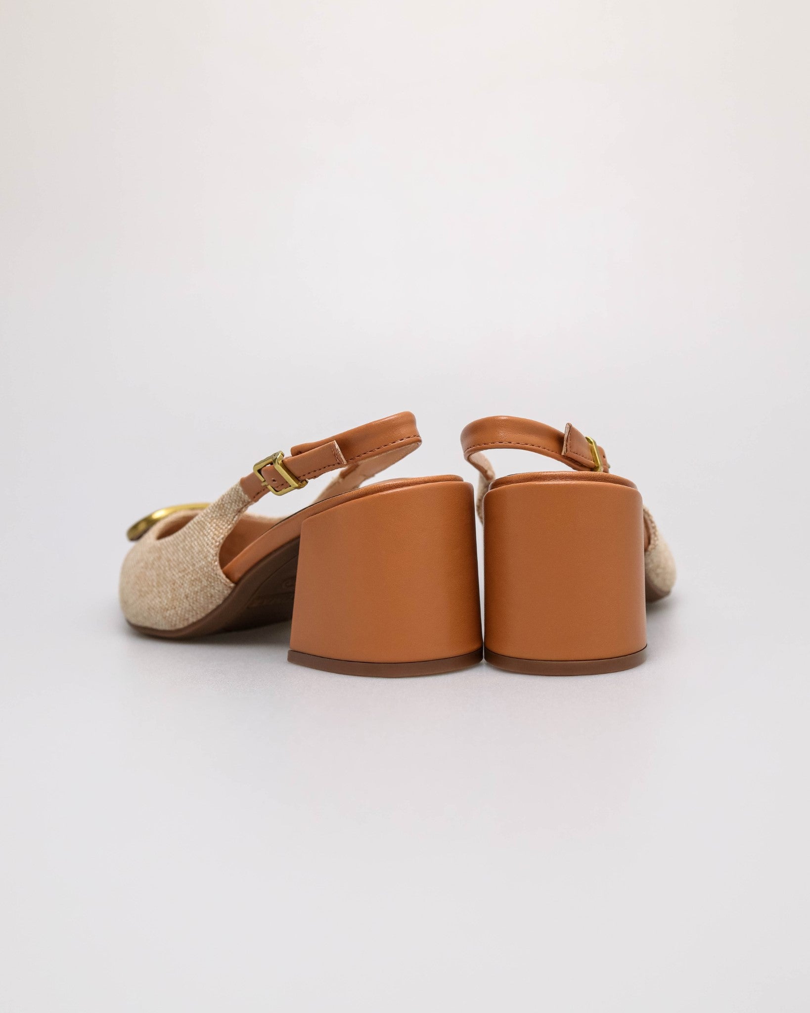 #color_camel