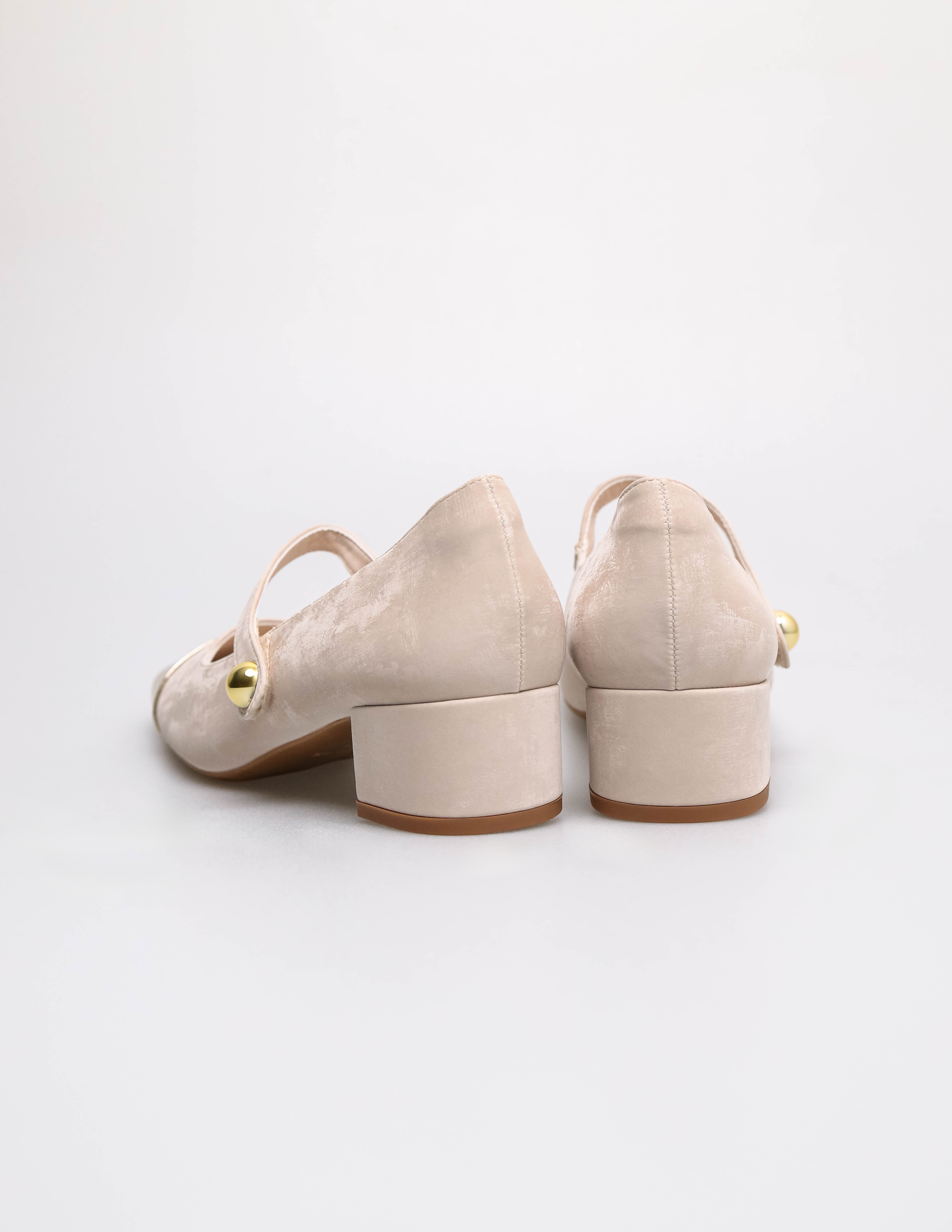 #color_blush/beige